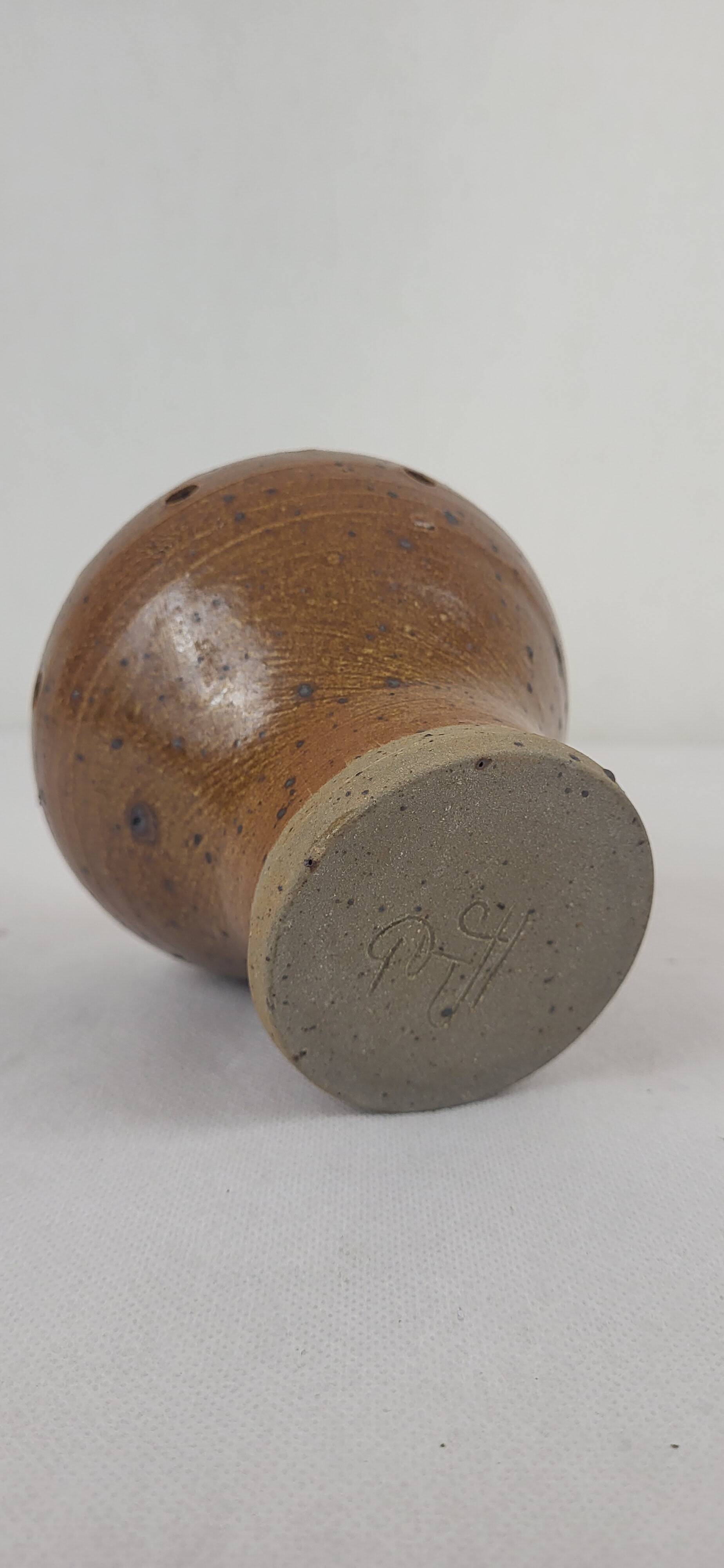 Stoneware flower vase