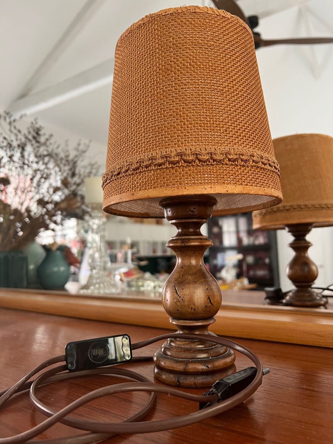 Vintage turned foot lamp