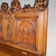 Banc coffre Gothique d'église en chêne sculpté, vers 1880