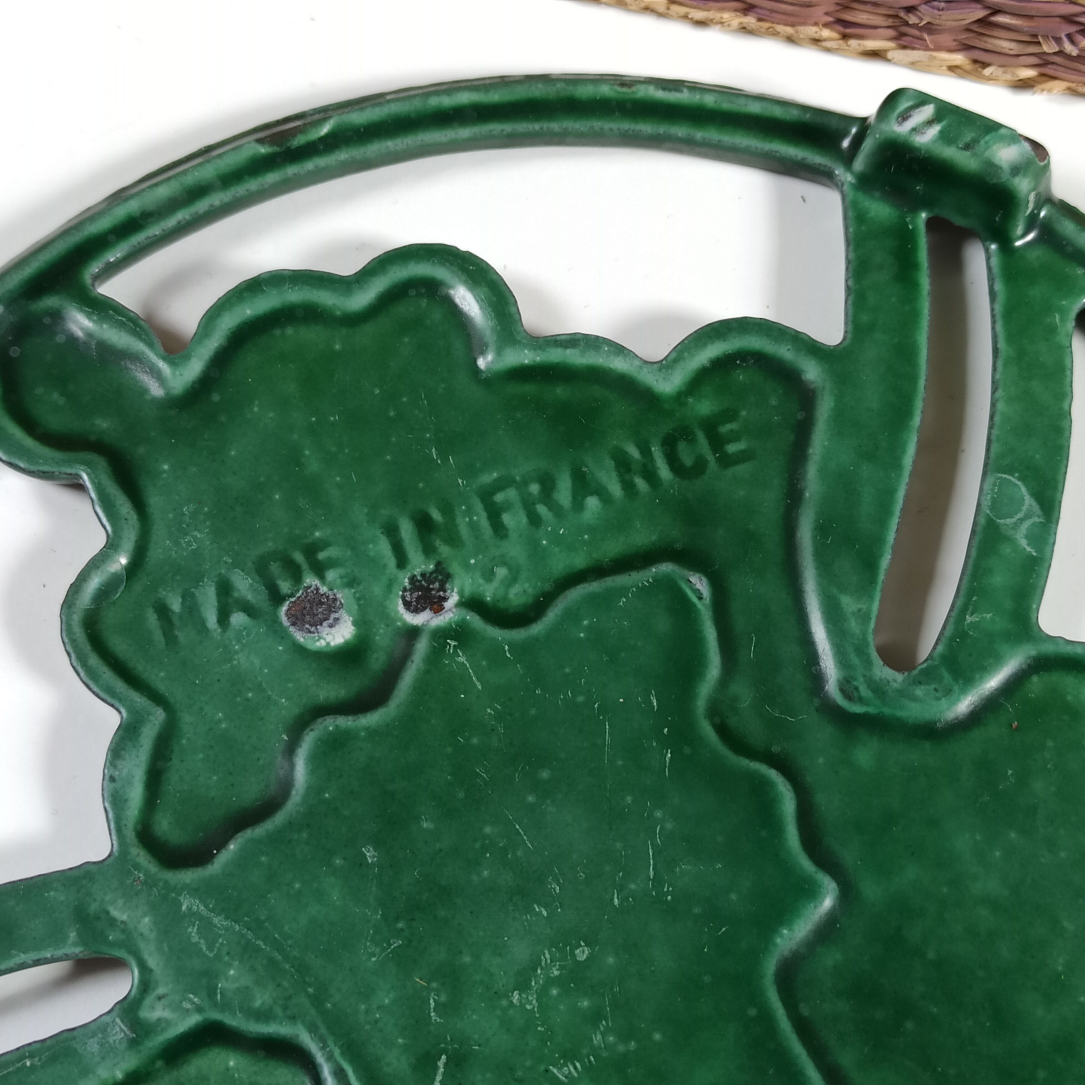 Cast iron underside made in France