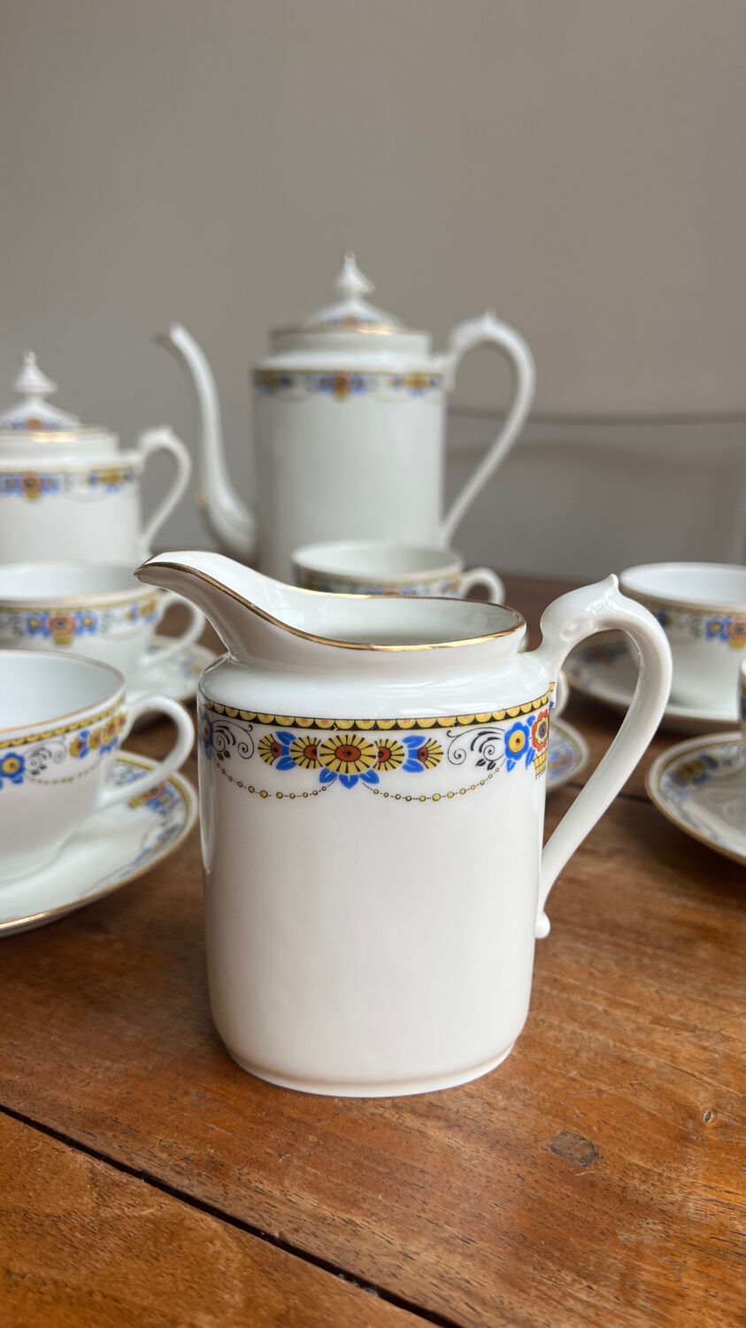 Ancien service à café en porcelaine de Limoges – années 1920