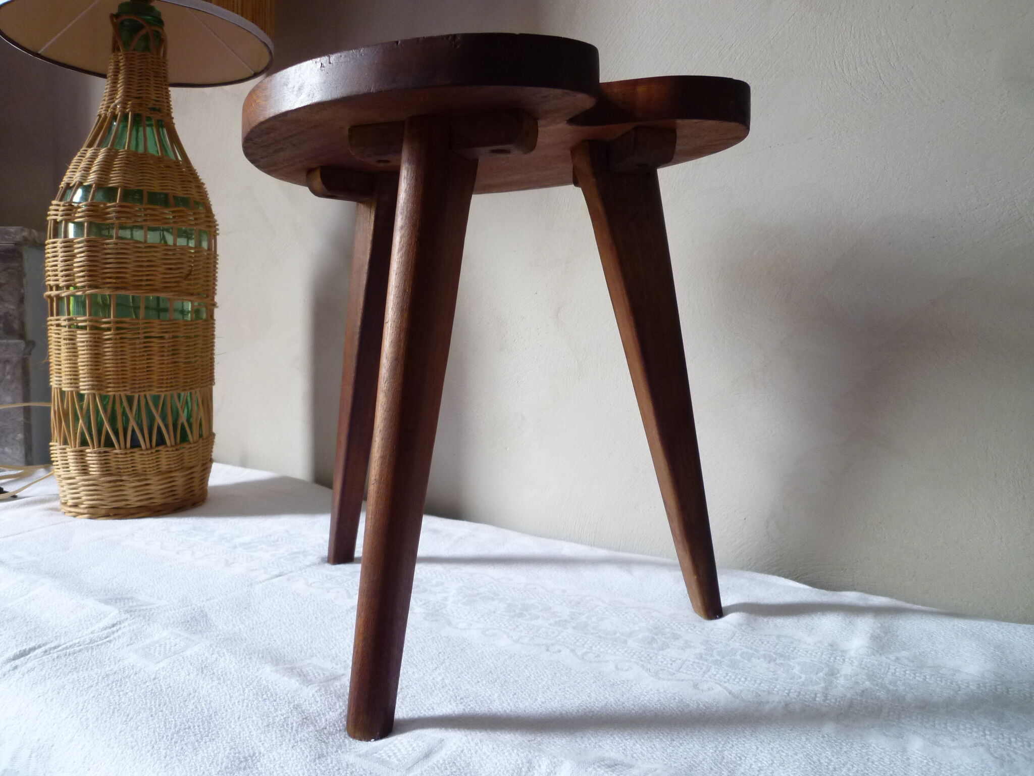 Side teak table