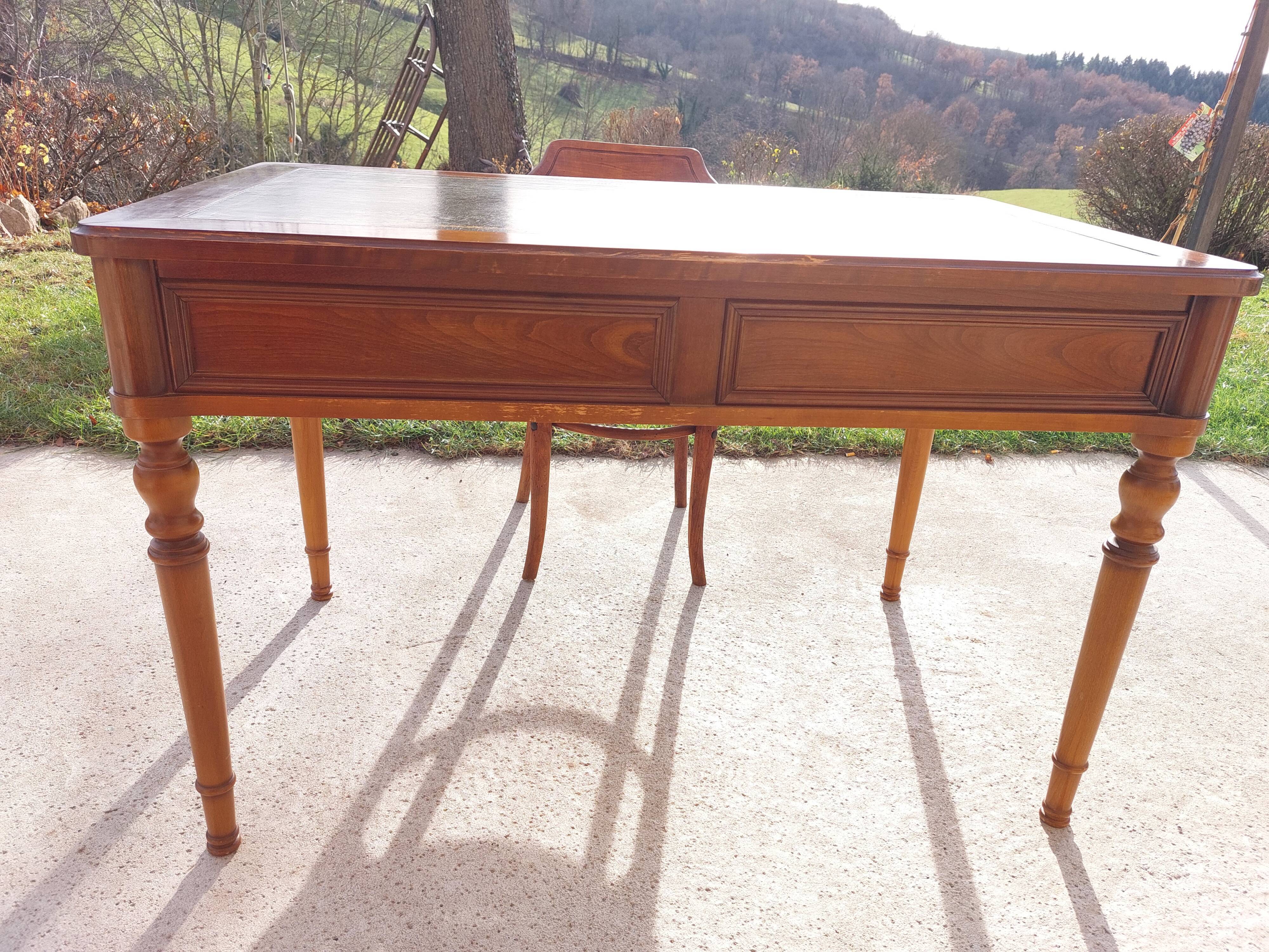 Green leather tray desk