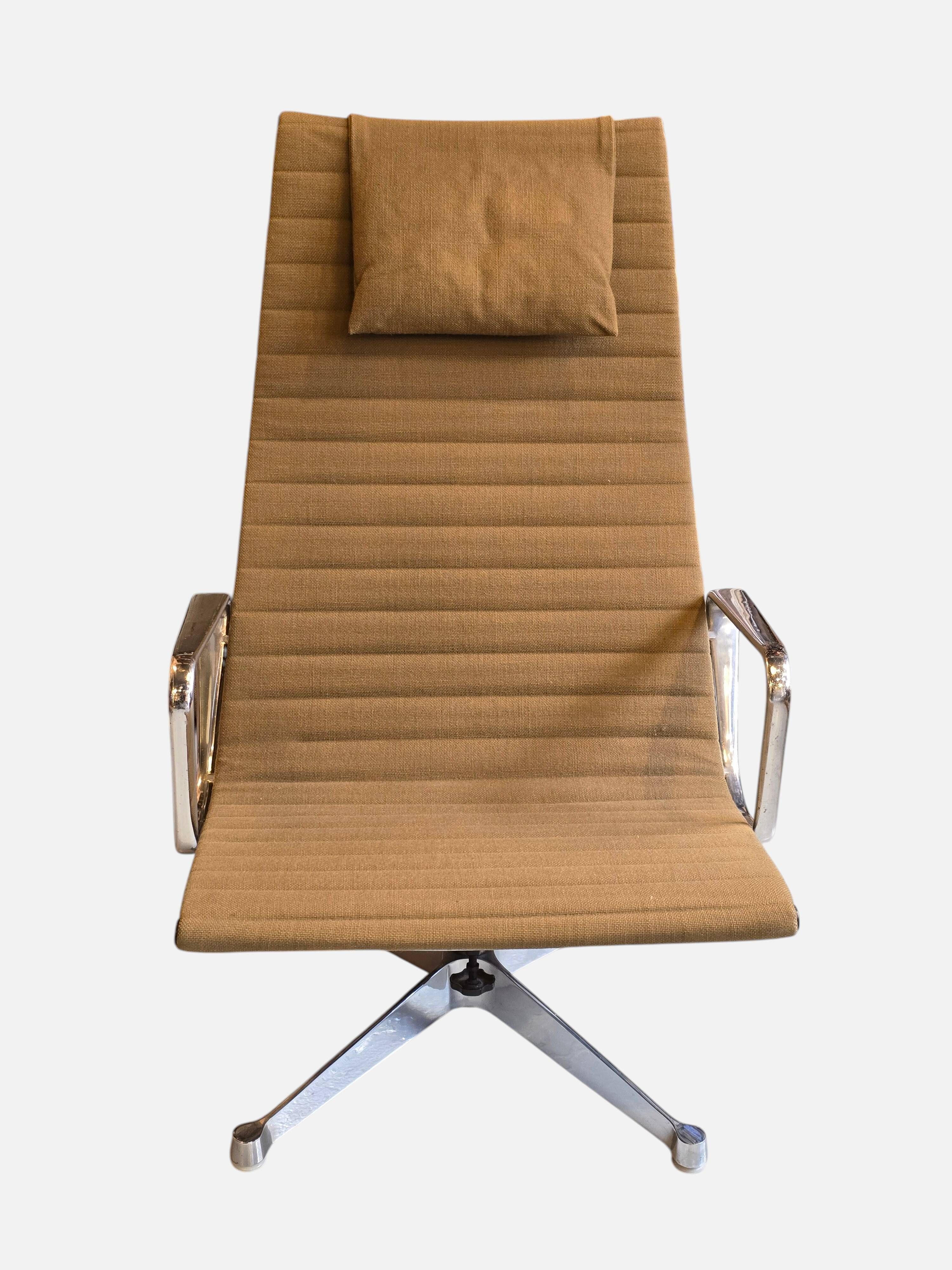 Charles & Ray Eames - Lounge Chair EA 124 - Aluminium Group, H. Miller 1960/70