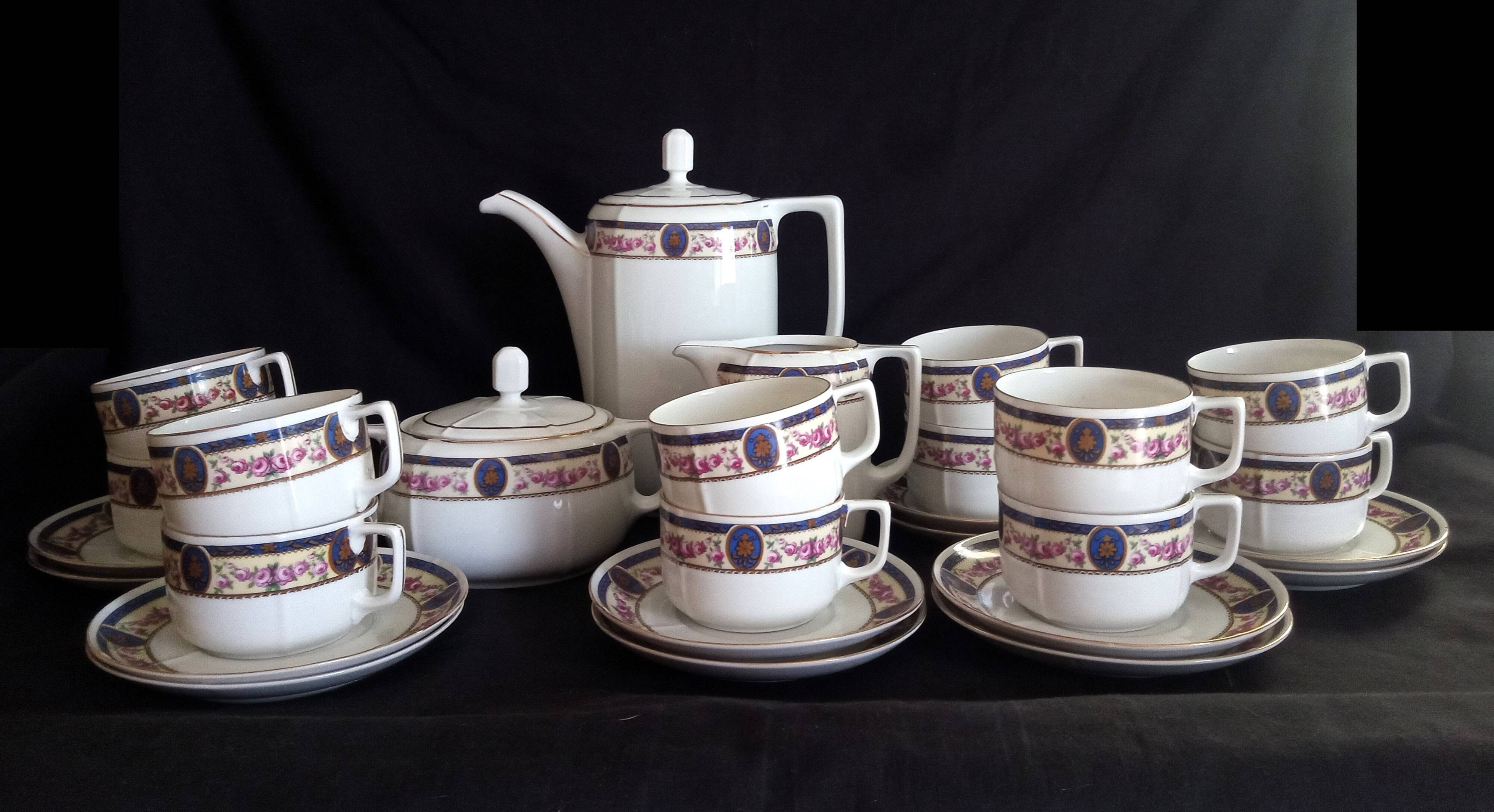 Service à café pour 12 personnes en porcelaine MZ Altrohlau CMR, Czechoslovakia, 1909 - 1922