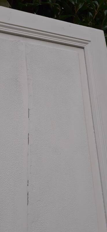 Communication door h221.5xl90cm old paneled, molded, interior