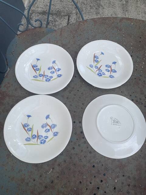 Set of 4 dessert plates Longchamp model of old bluebells.