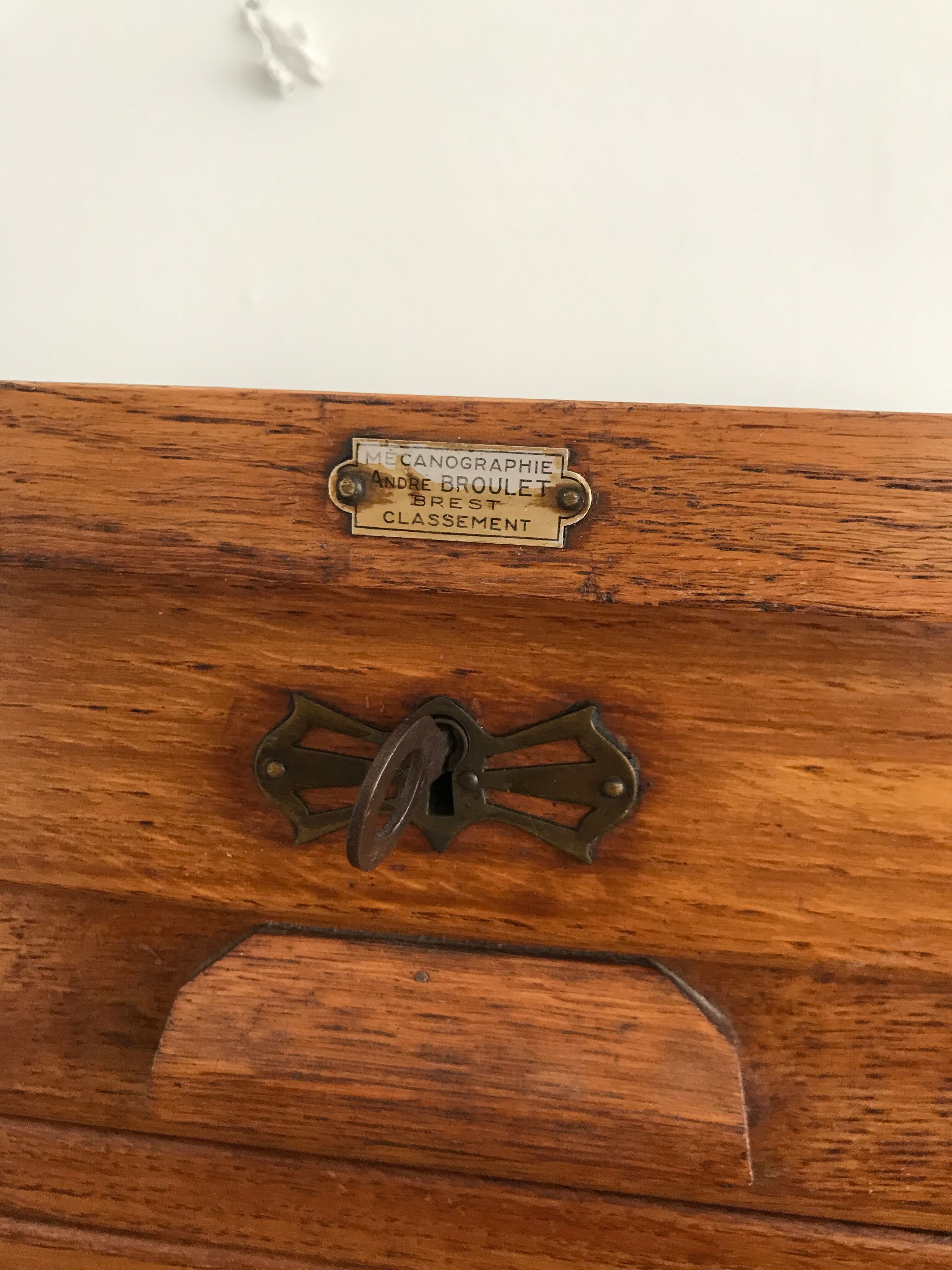 Old curtain cabinet cabinet