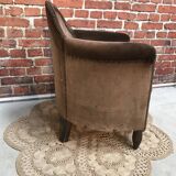 Club armchair in brown fabric