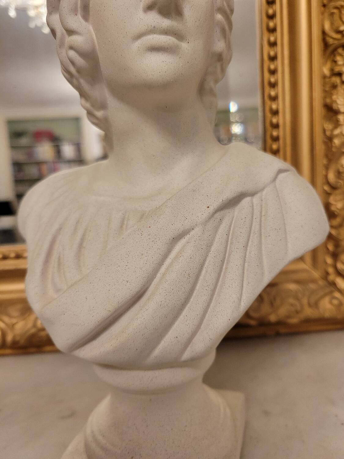 Male bust 27 cm