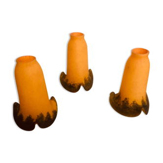 Lot de 3 tulipes pate de verre signées