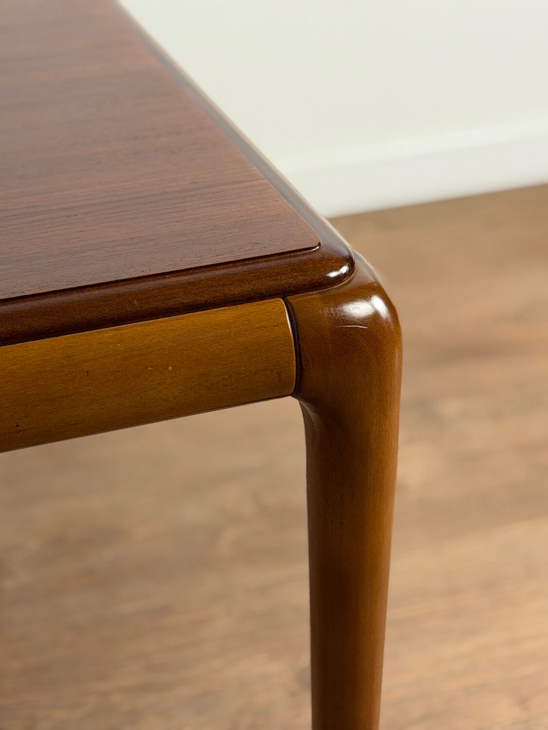 Vintage coffee table Johnart Design – organic lines