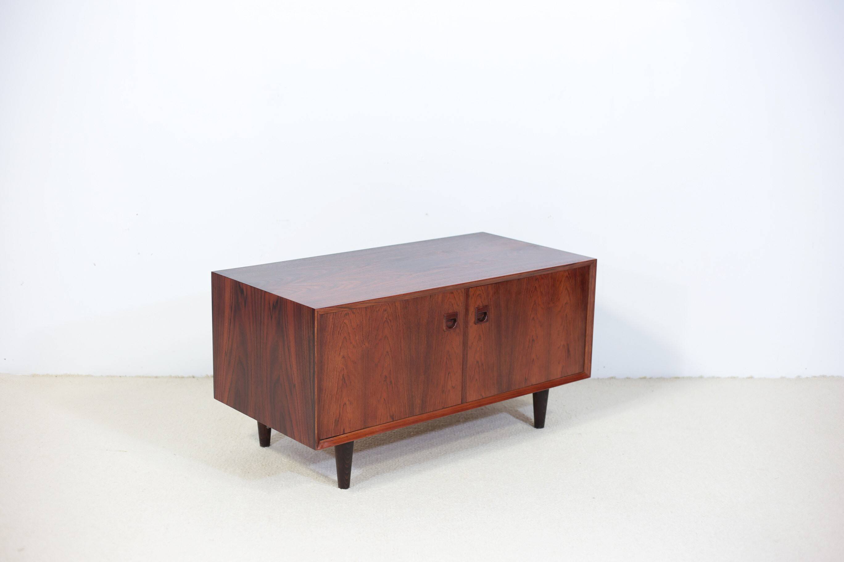 Brouer buffets in rosewood