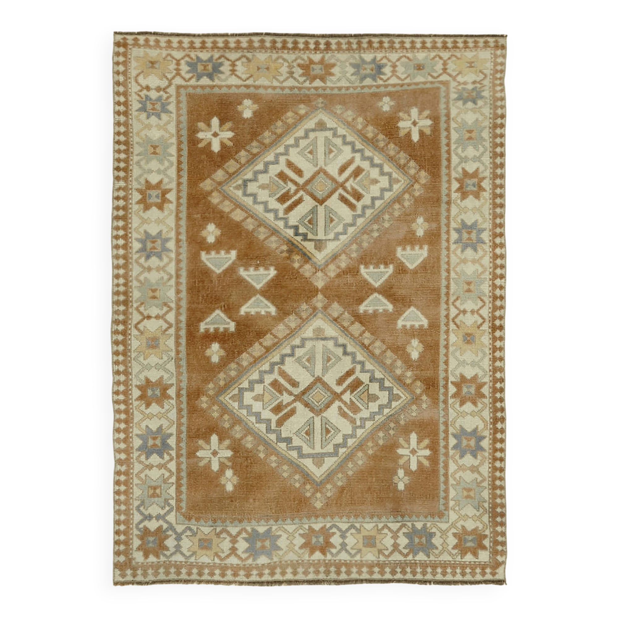 Turkish Vintage Anatolian Rug 128 cm x 172 cm