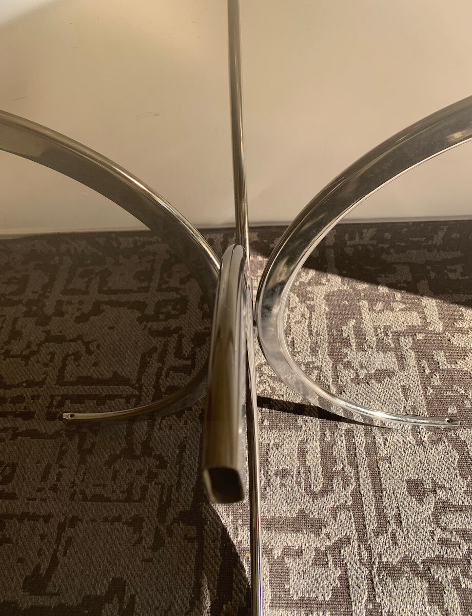 Round table in Italian smoked glass