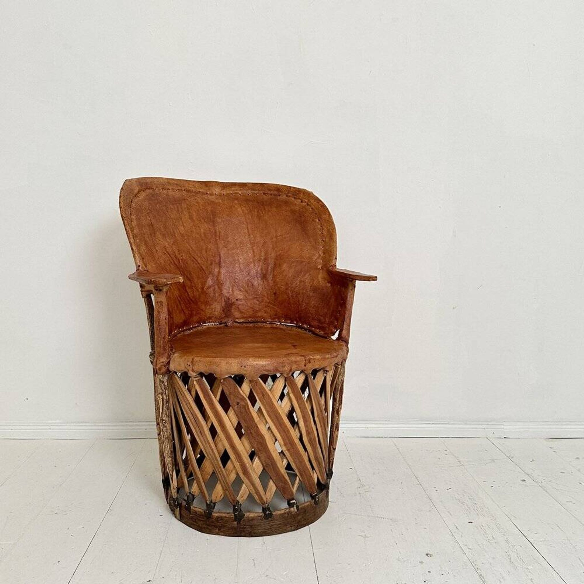 Mid-Century Modern Mexican Equipales Armchair in Leather and Wood, 1970