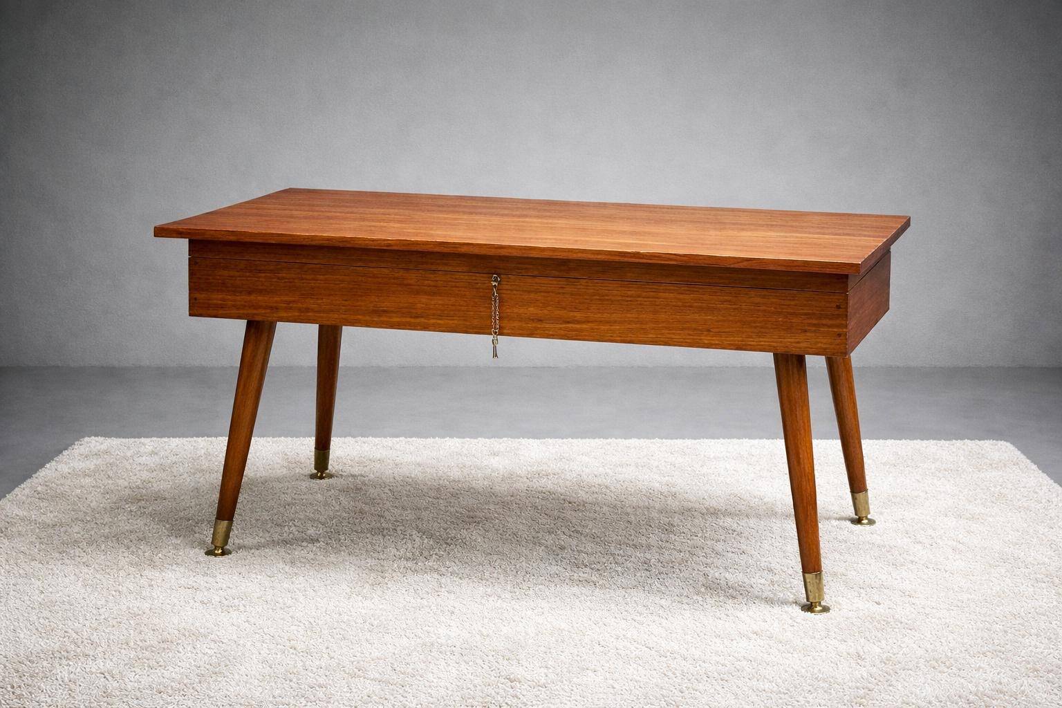 Ménagère moderniste dans son meuble en bois, 130 couvert en inox, 1960
