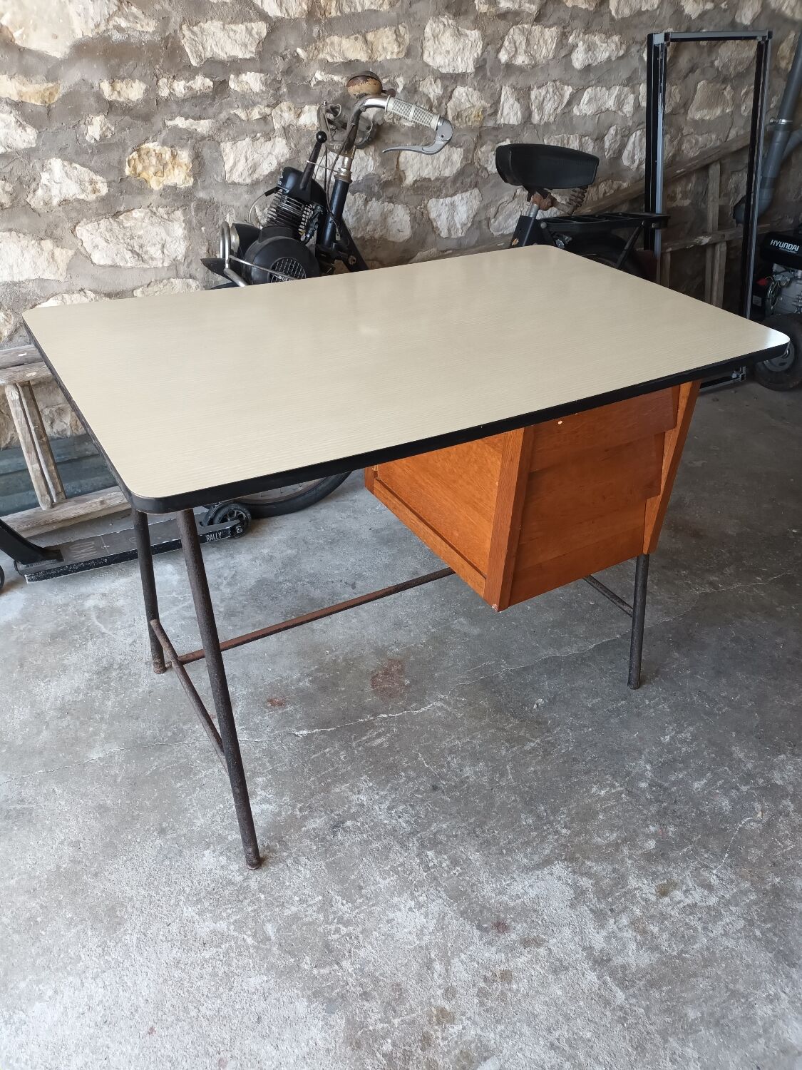 Bureau formica