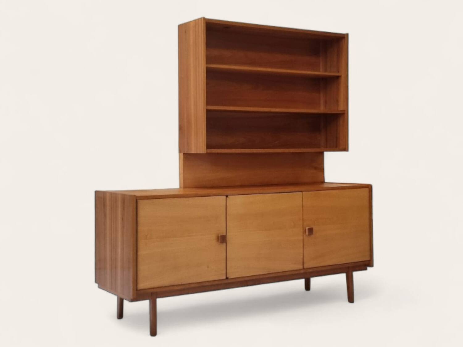 Buffet du milieu du siècle