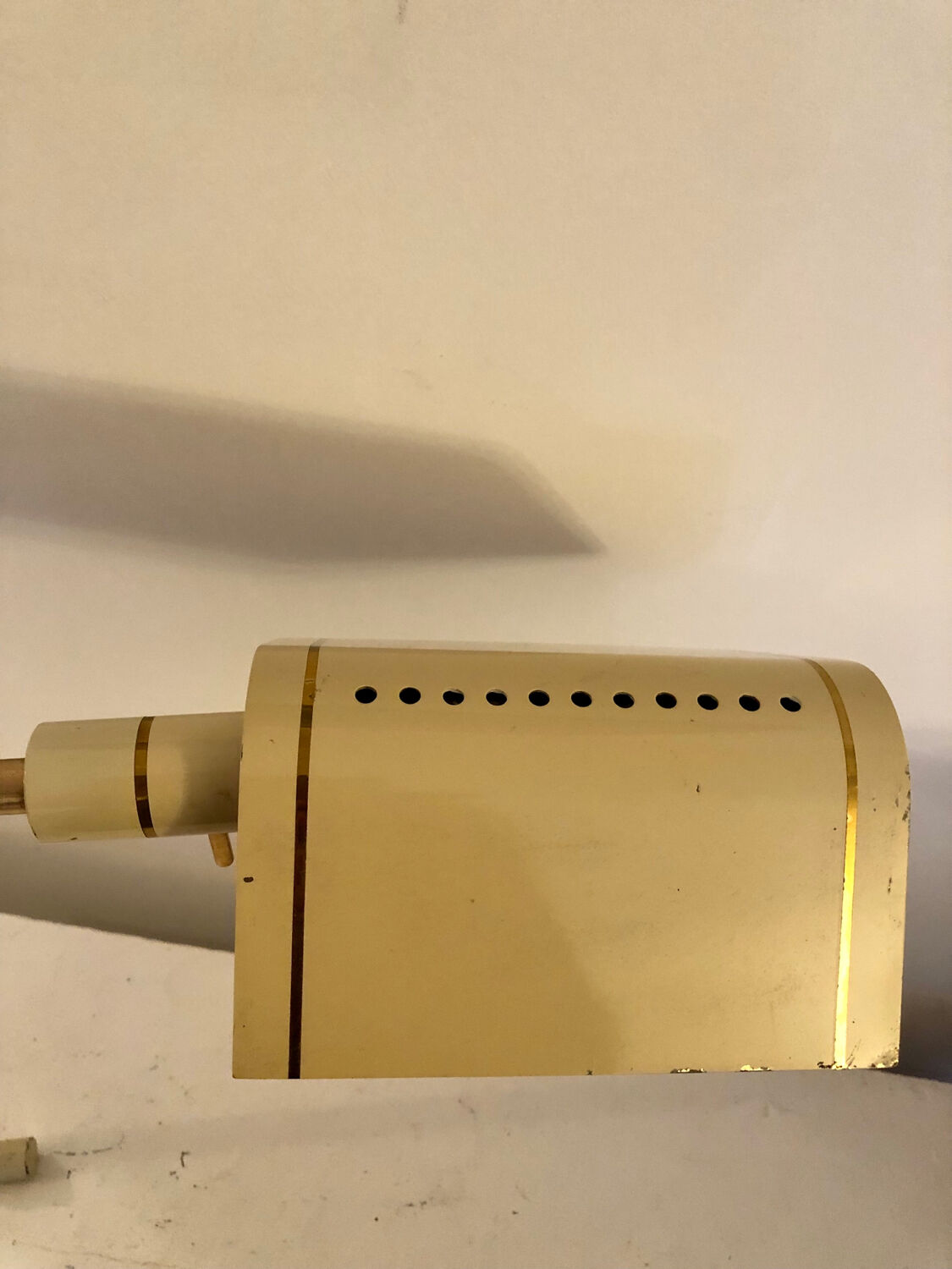 Vintage Italy brass articulated desk lamp.