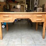 The 50's school desk
