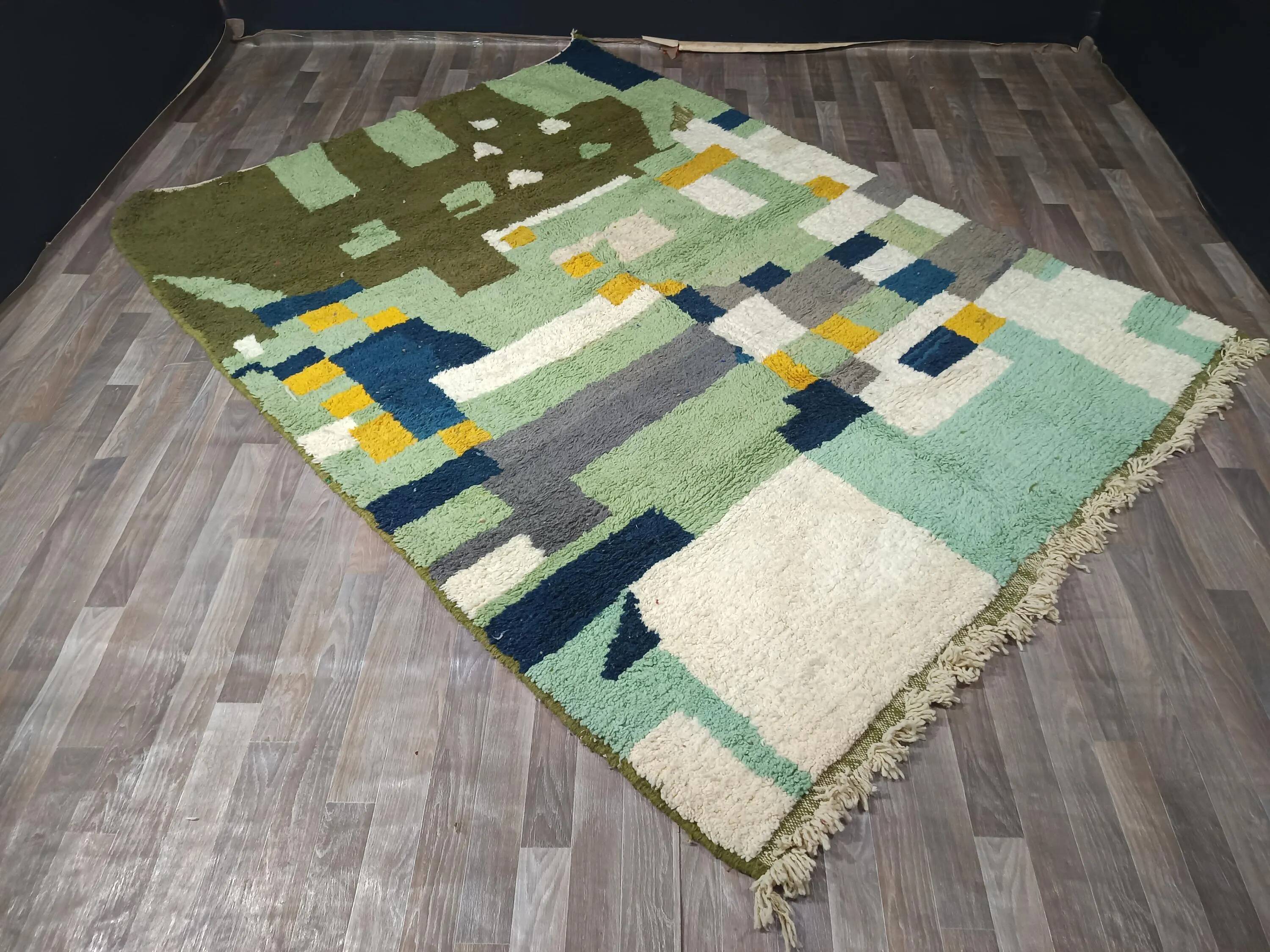 Handwoven Moroccan rug 3 x 2 m