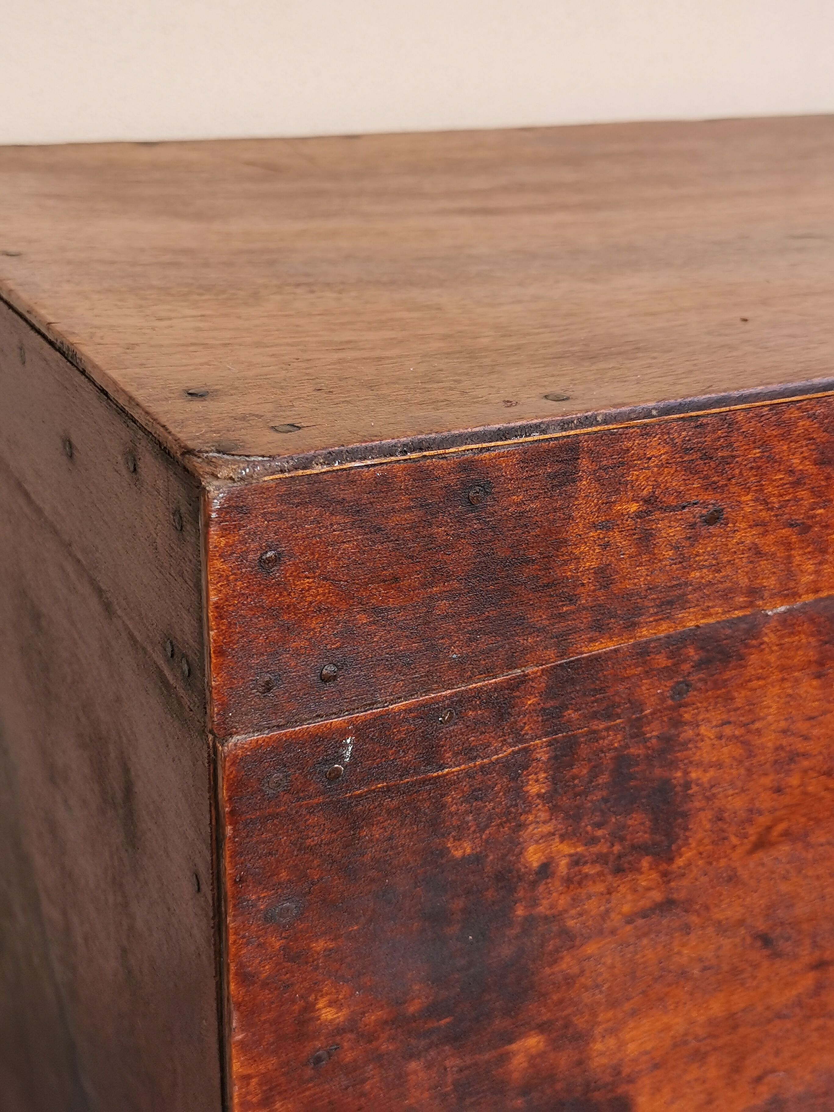Coffre en bois