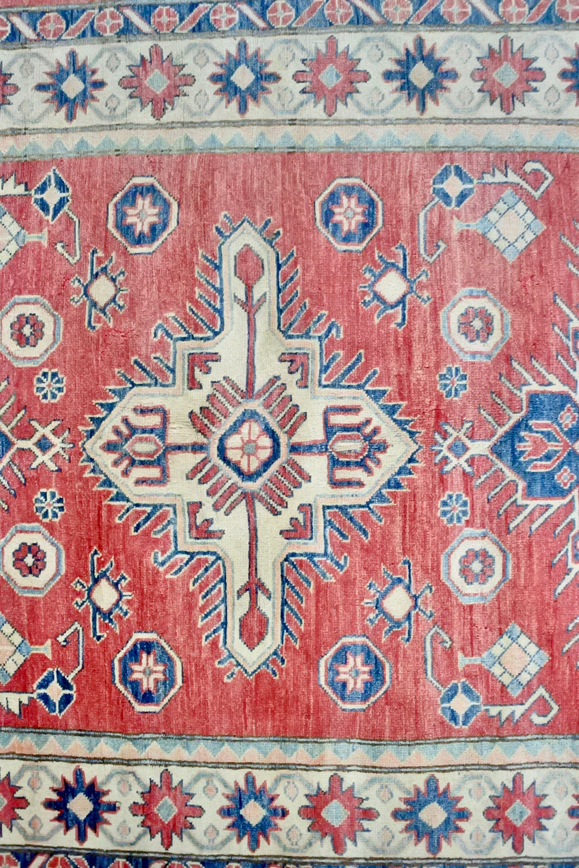Hand-knotted Kazak rug 194x132cm