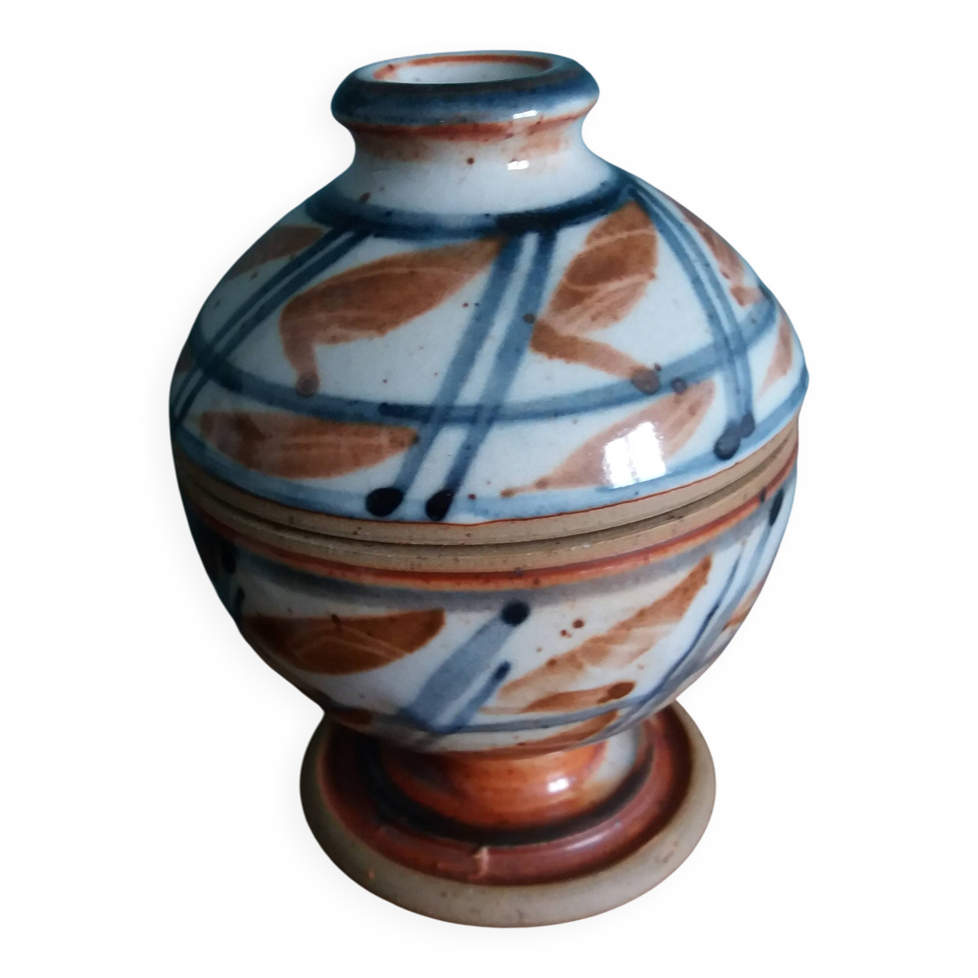 Sugar confiturer signed by Saint Maur, Evelyne Porret and Michel Pastore.