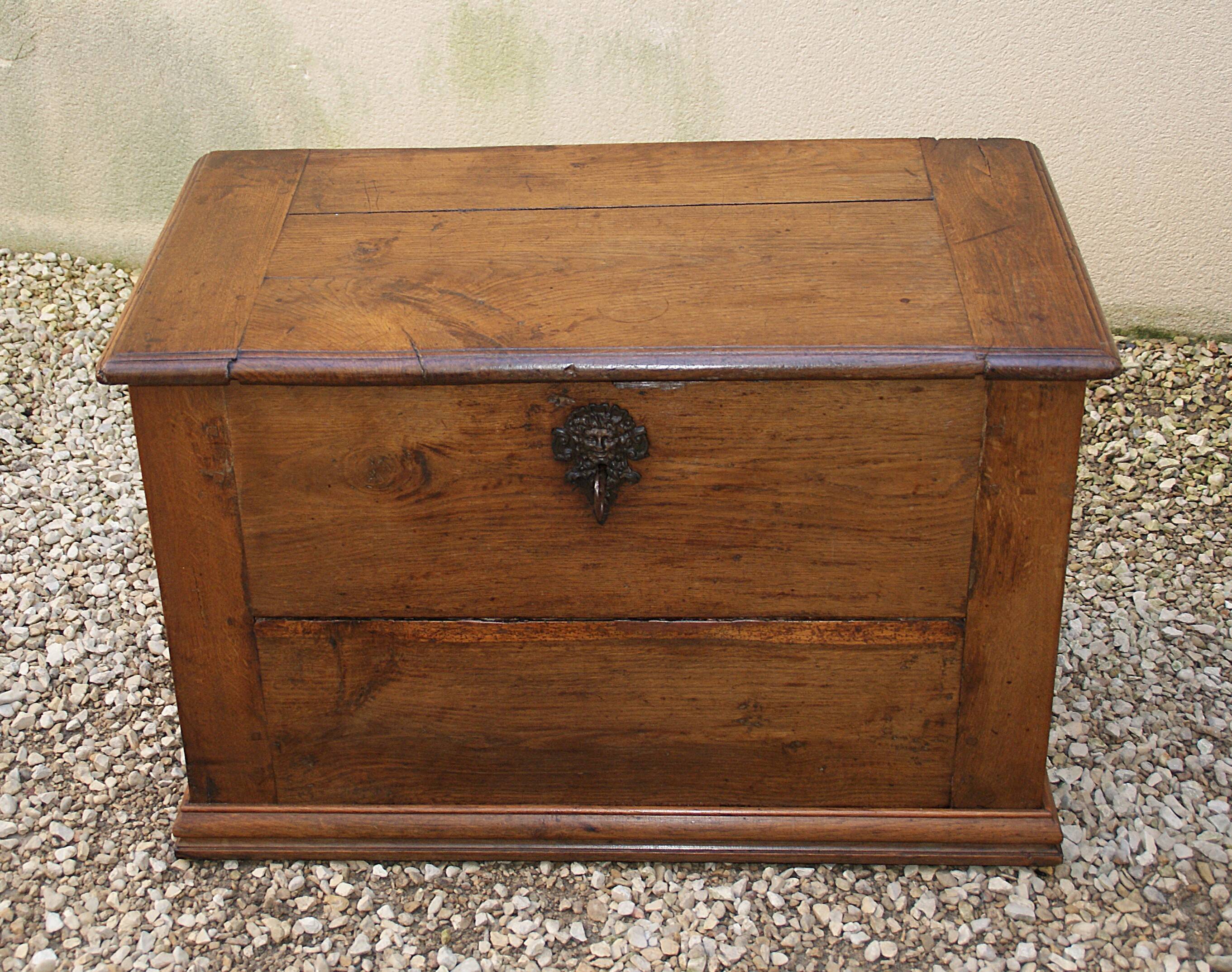 Small Chest Louis XIV - XVIII Century