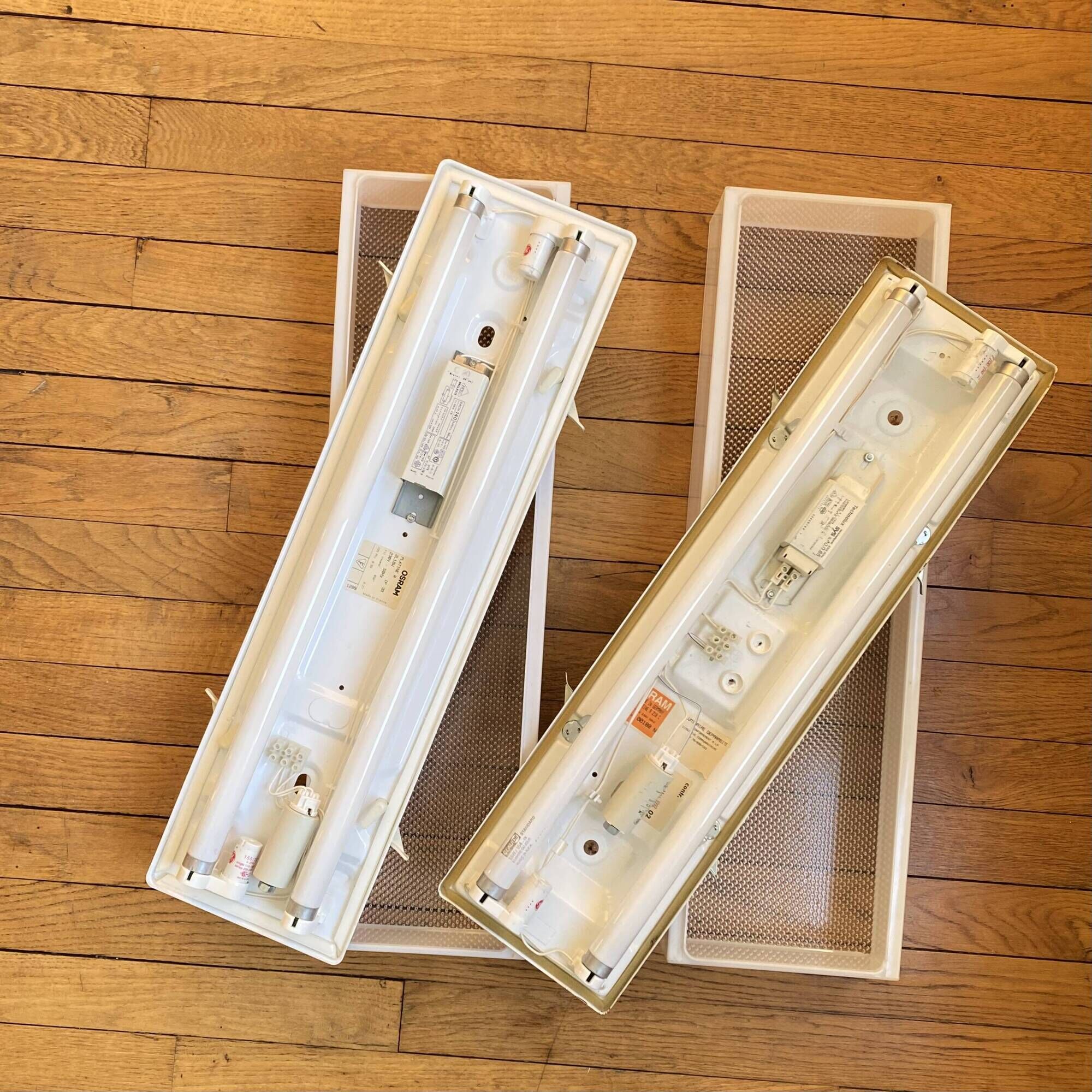 Large pair of wall lights, light box, ceiling light in white plexiglass and neon tube LAMP-7393
