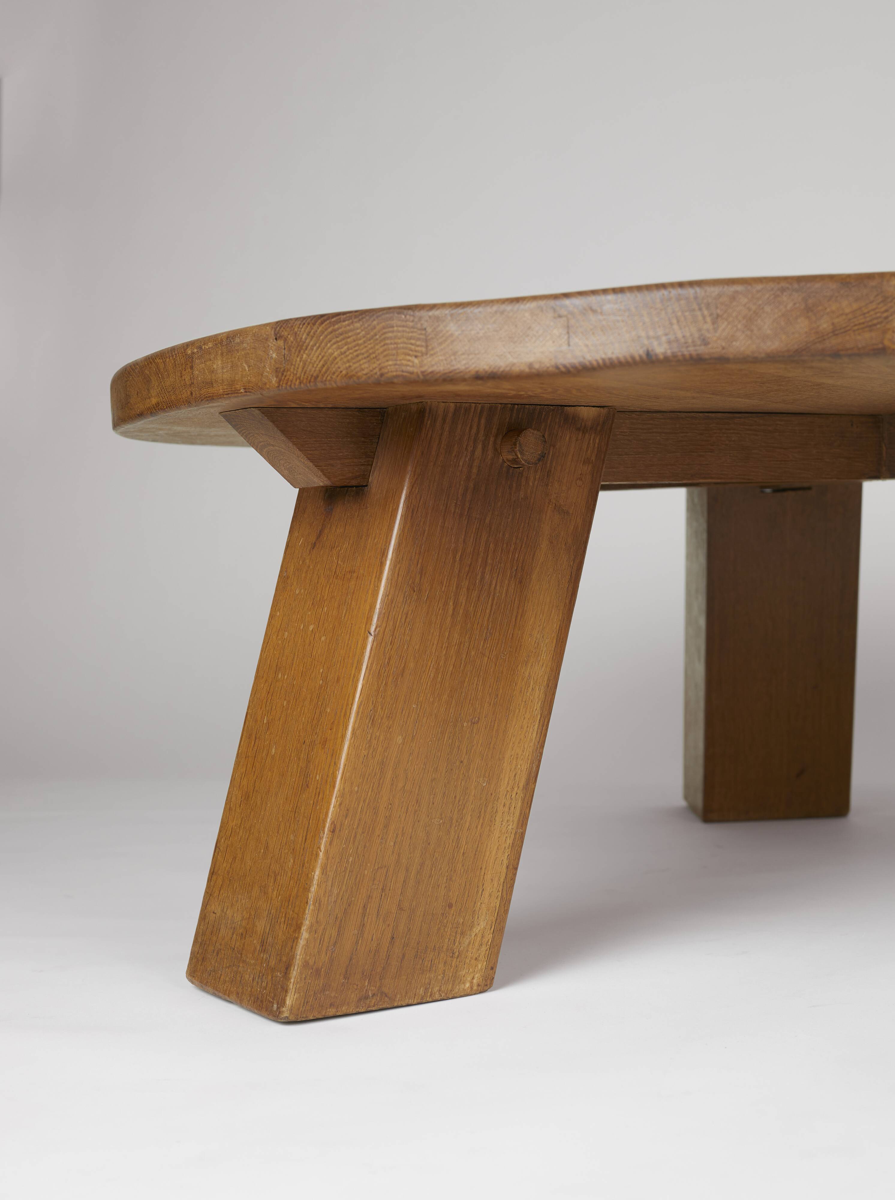 Brutalist round tripod coffee table in solid wood (Oak) Circa 1960