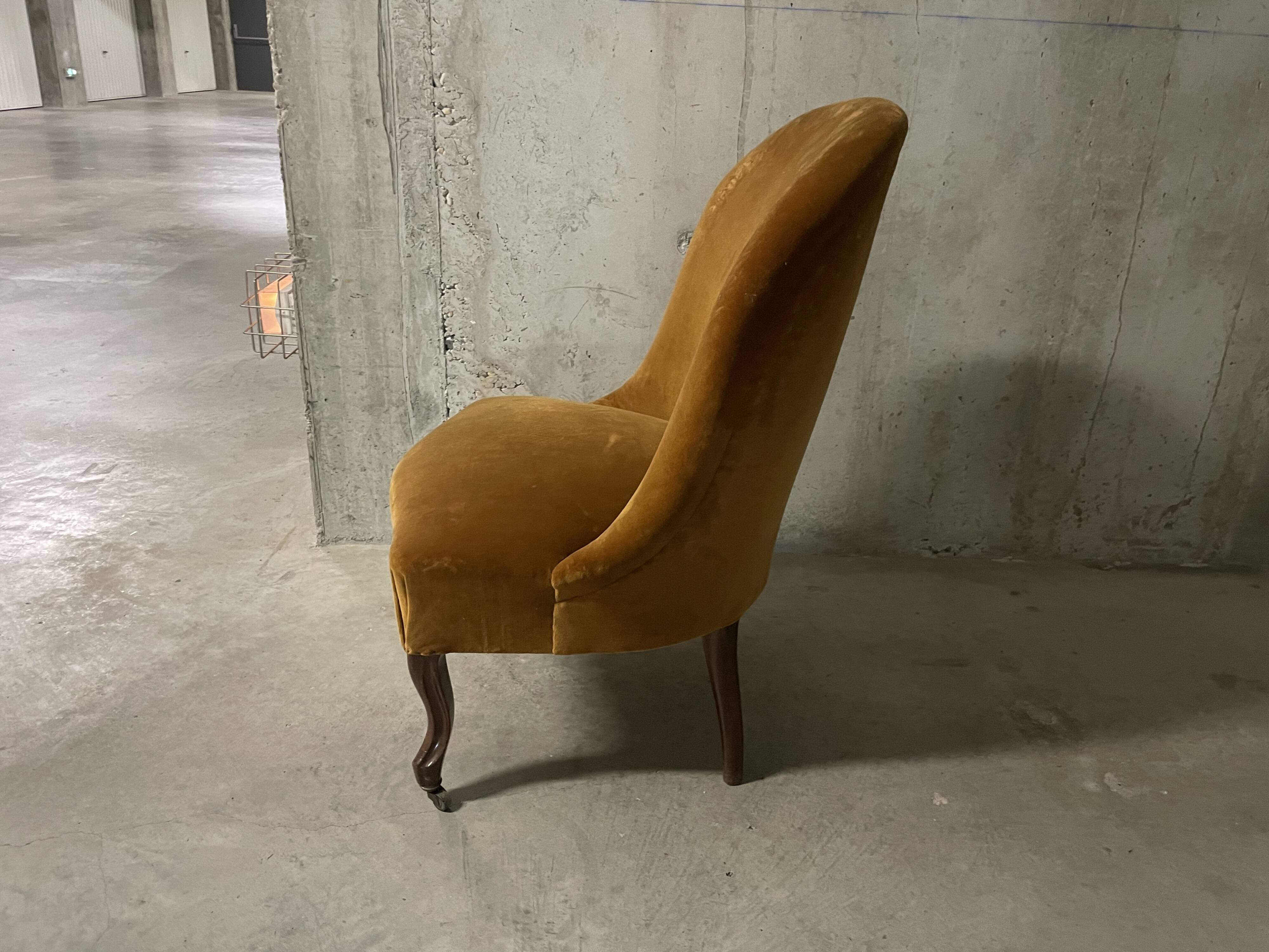 Toad chair