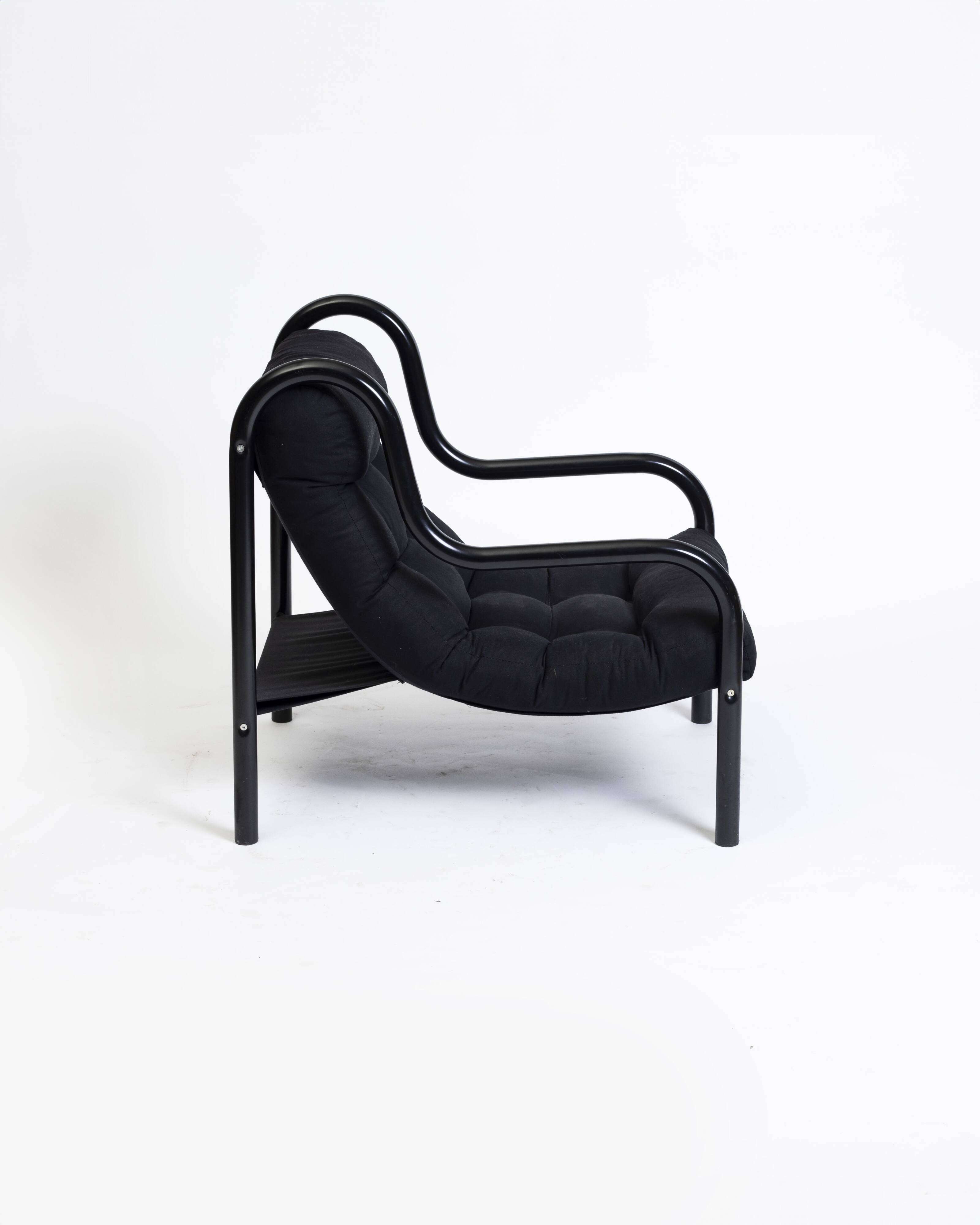 Sling chair made of steel pipe and black canvas