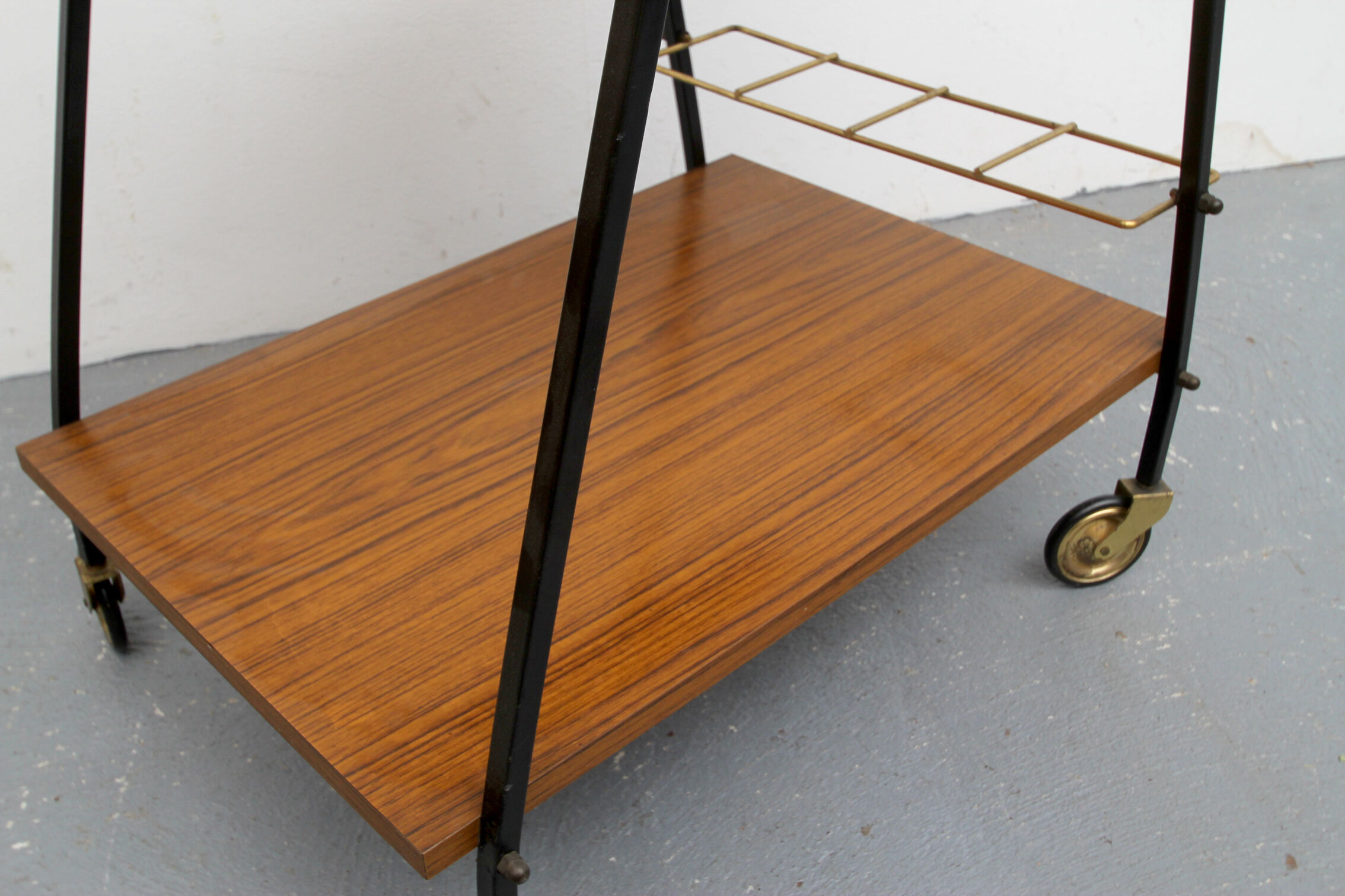 Bar trolley in wooden formica, 1960