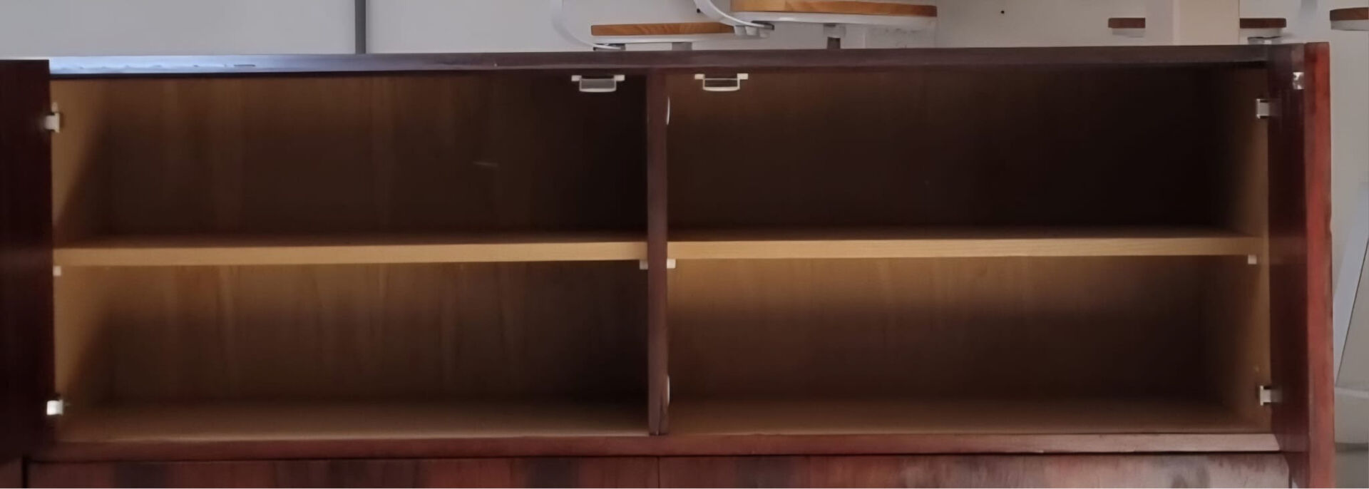 Buffet du milieu du siècle