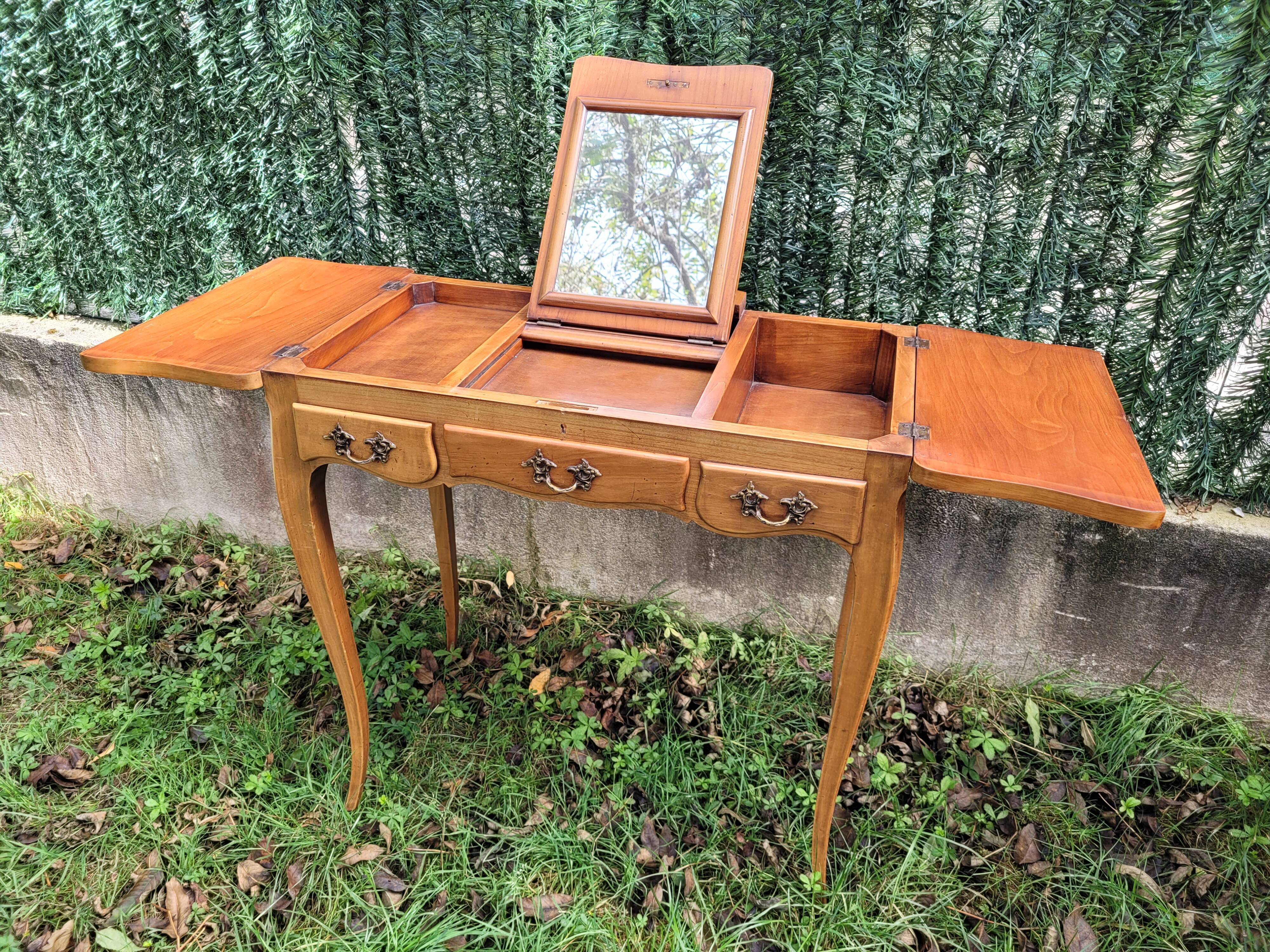 Louis XV style dressing table in veneer wood and marquetry