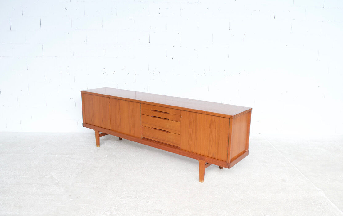 Teak sideboard Henning kjaernulf 60' years K/S mobelbafrik editor
