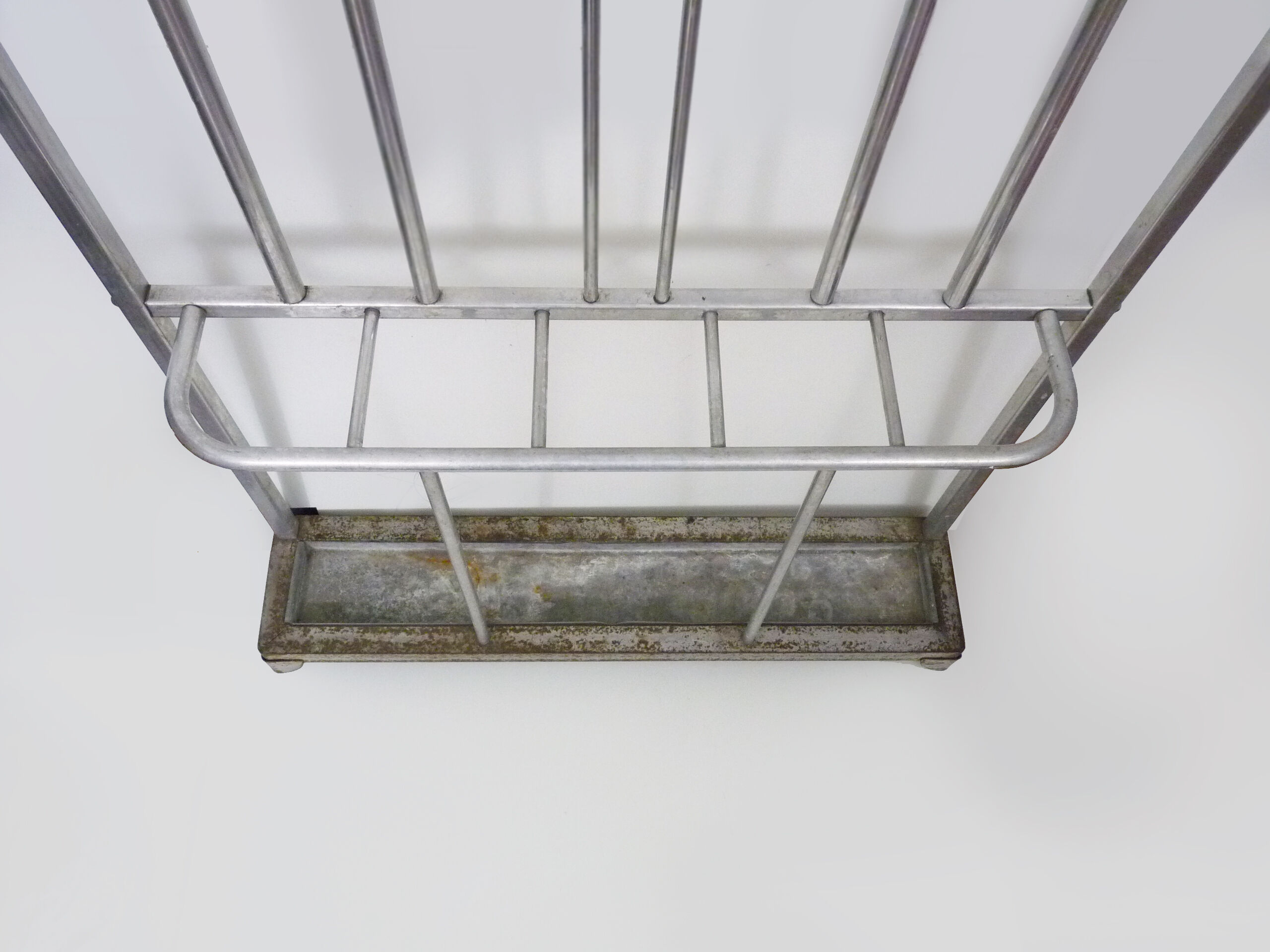 Cloakroom with aluminum coat with mirror, 6 hooks, hat holder. Year 50