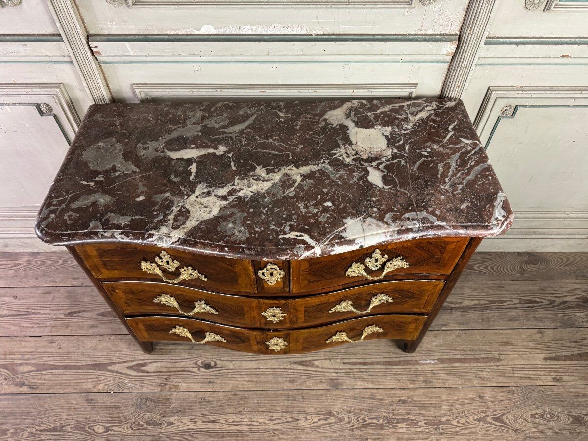 Louis XV chest of drawers in veneer and gilded bronze, Rance marble, 18th century