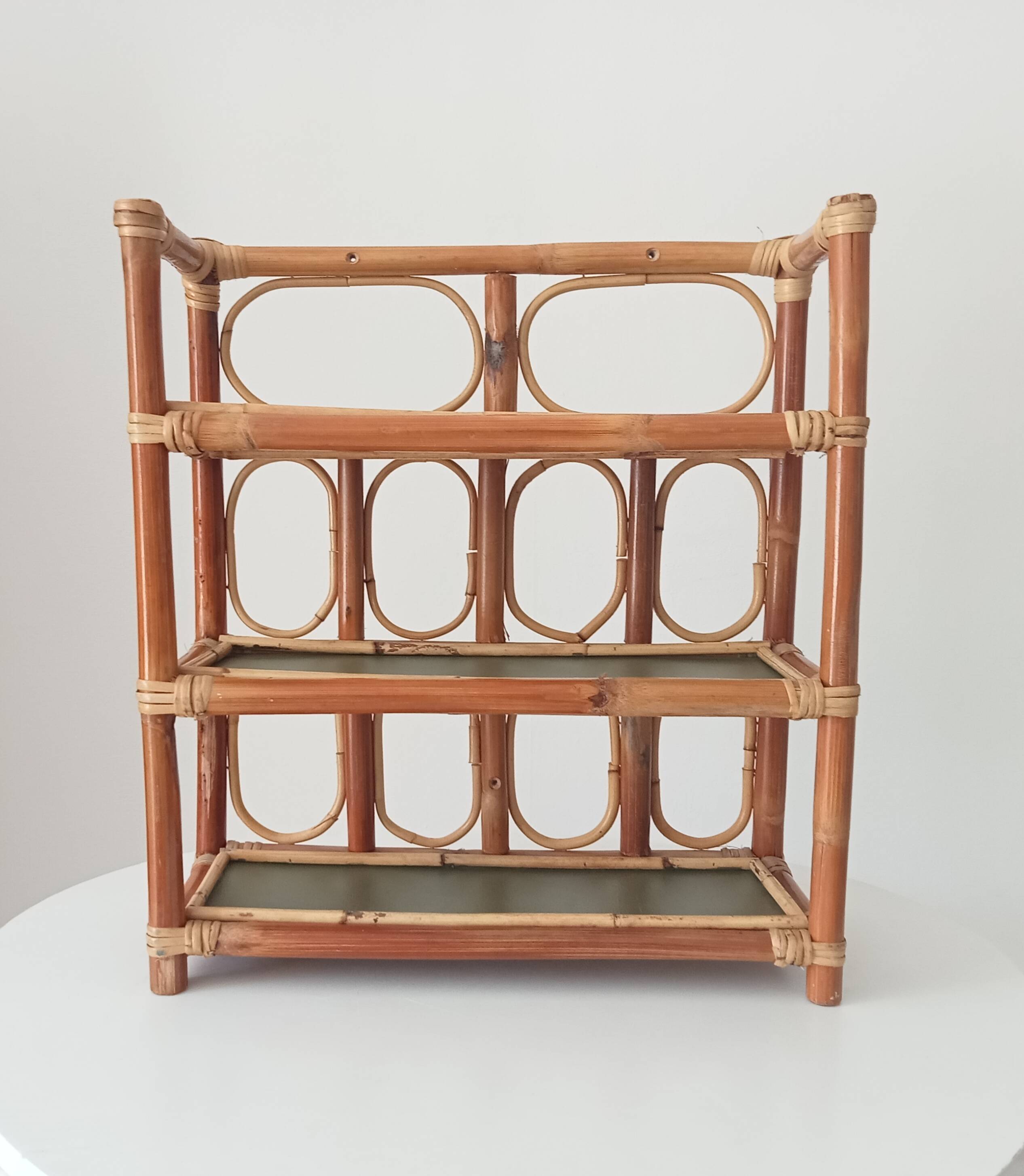 Vintage wall shelf in bamboo and rattan 70s/80s