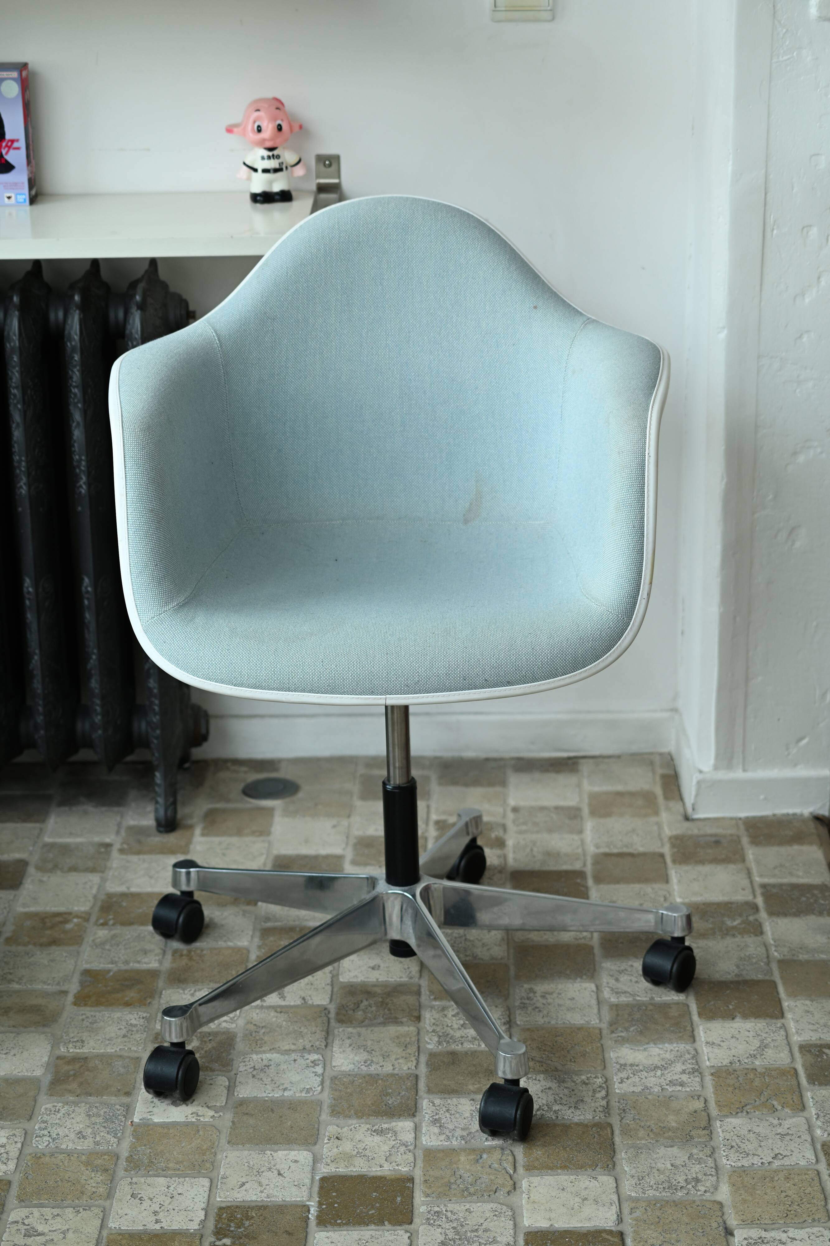 Eames office chair