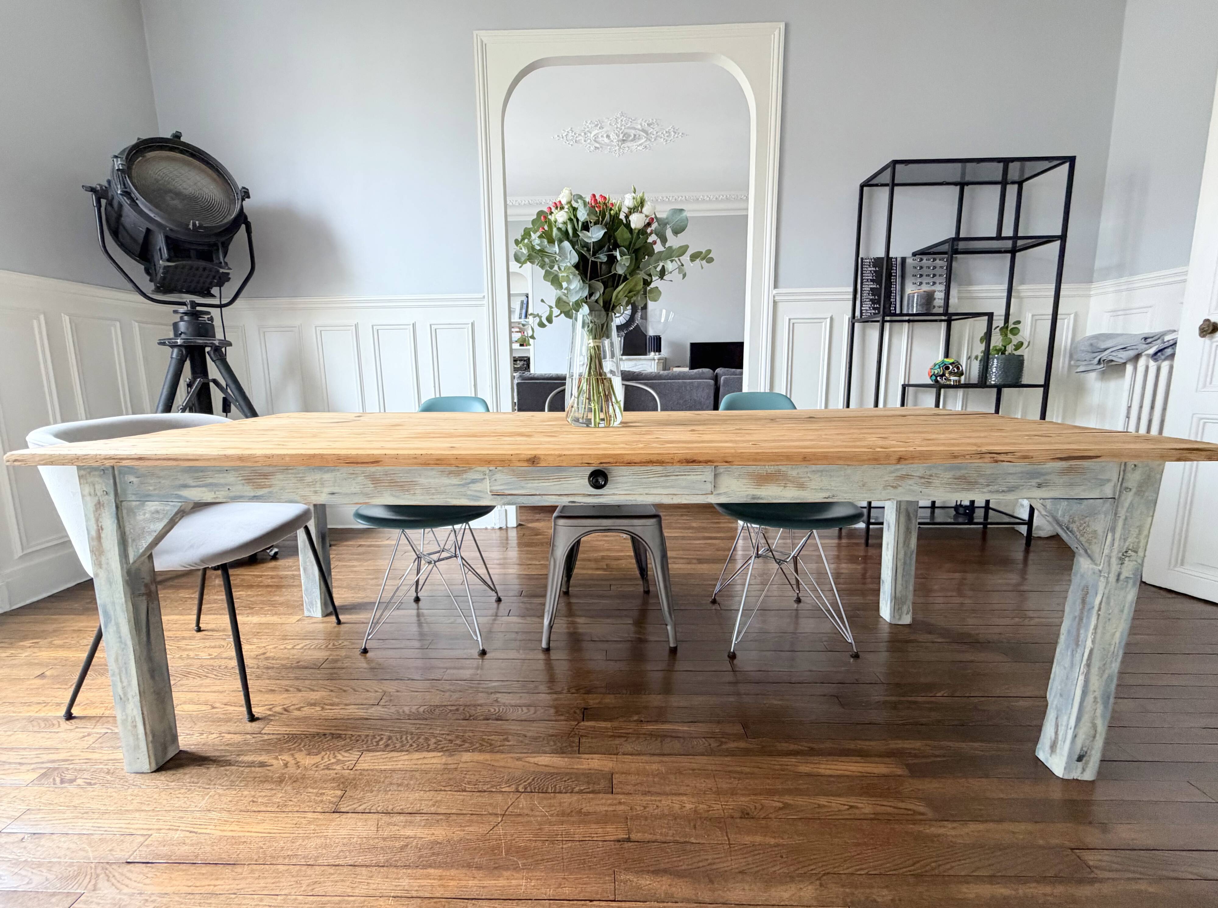 Farm table
