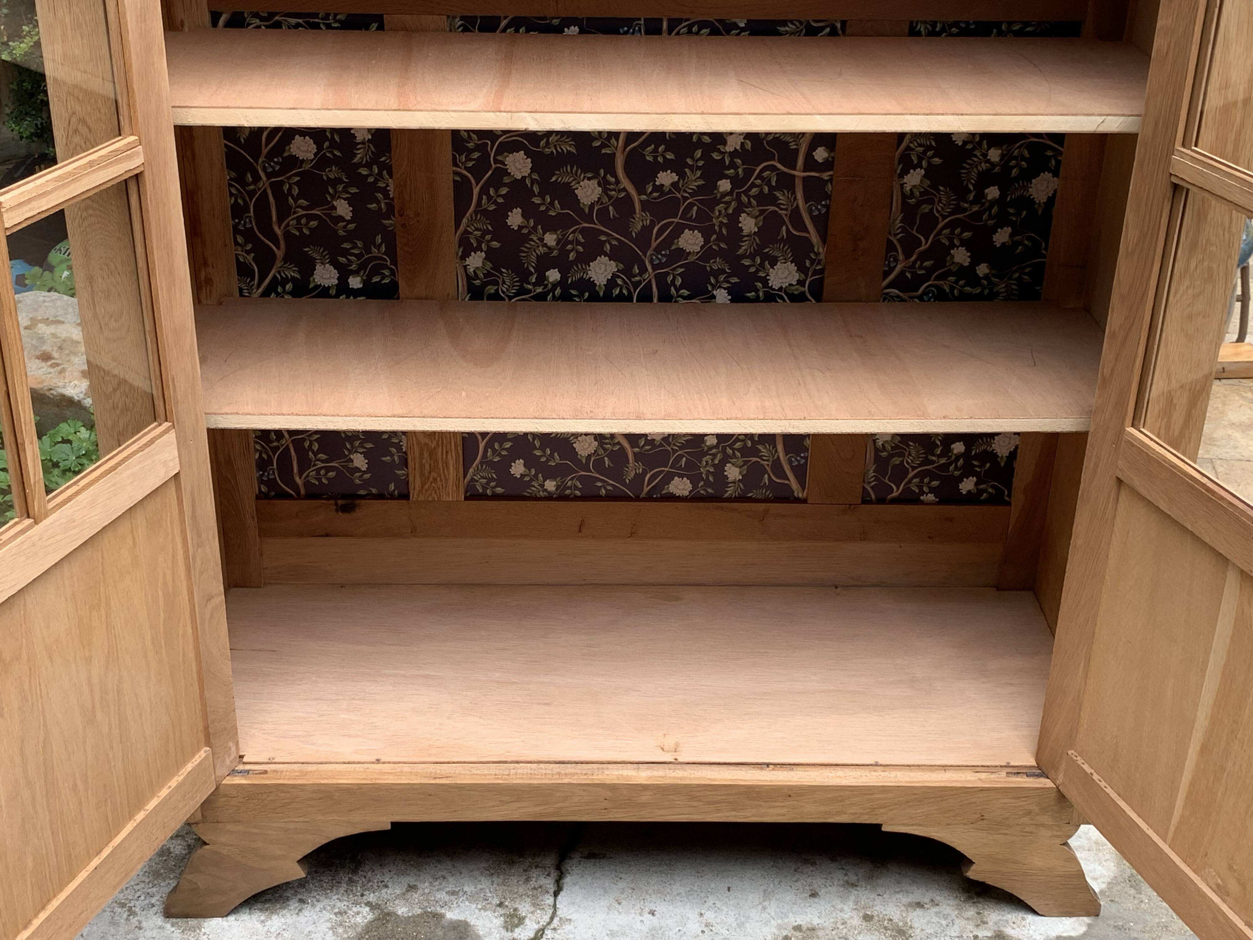 Parisian glass cabinet from La Samaritaine, 1960