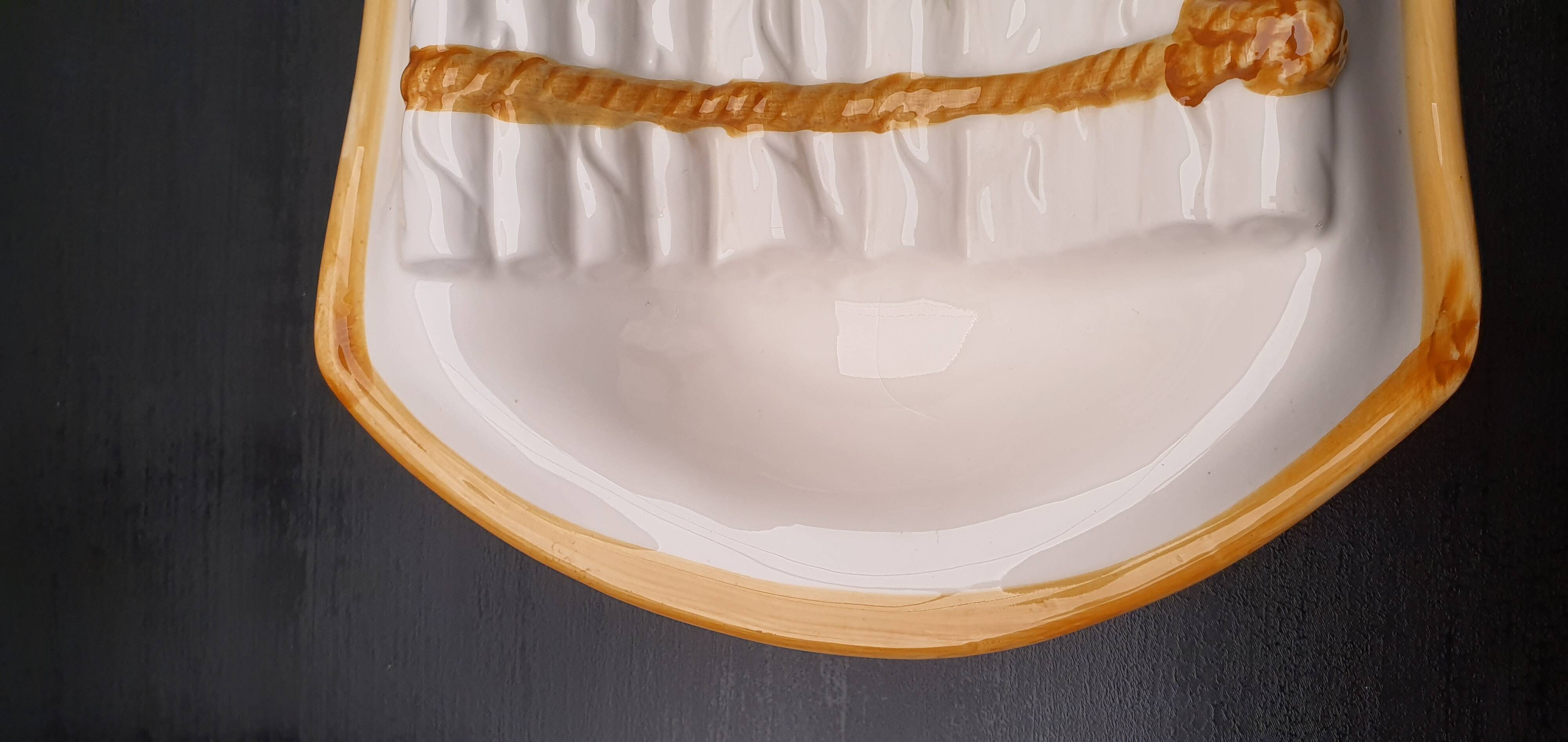Asparagus dish in earthenware