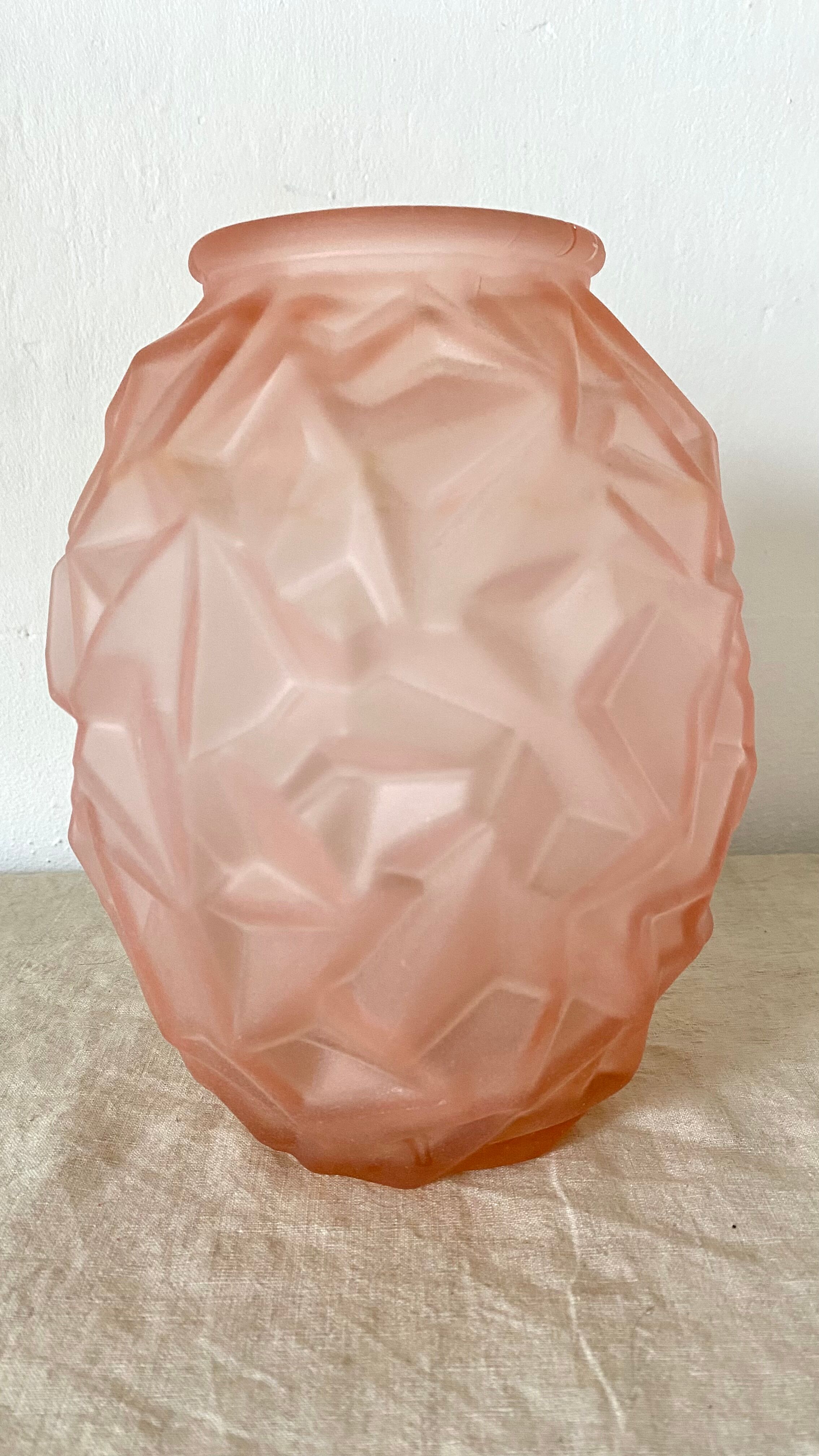 Art Deco vase in pink frosted glass