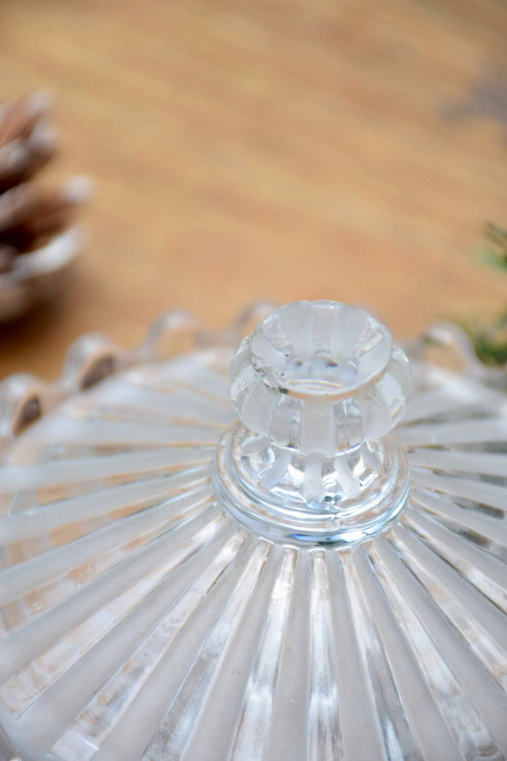 Baccarat sugar bowl, "alternating ribs" model