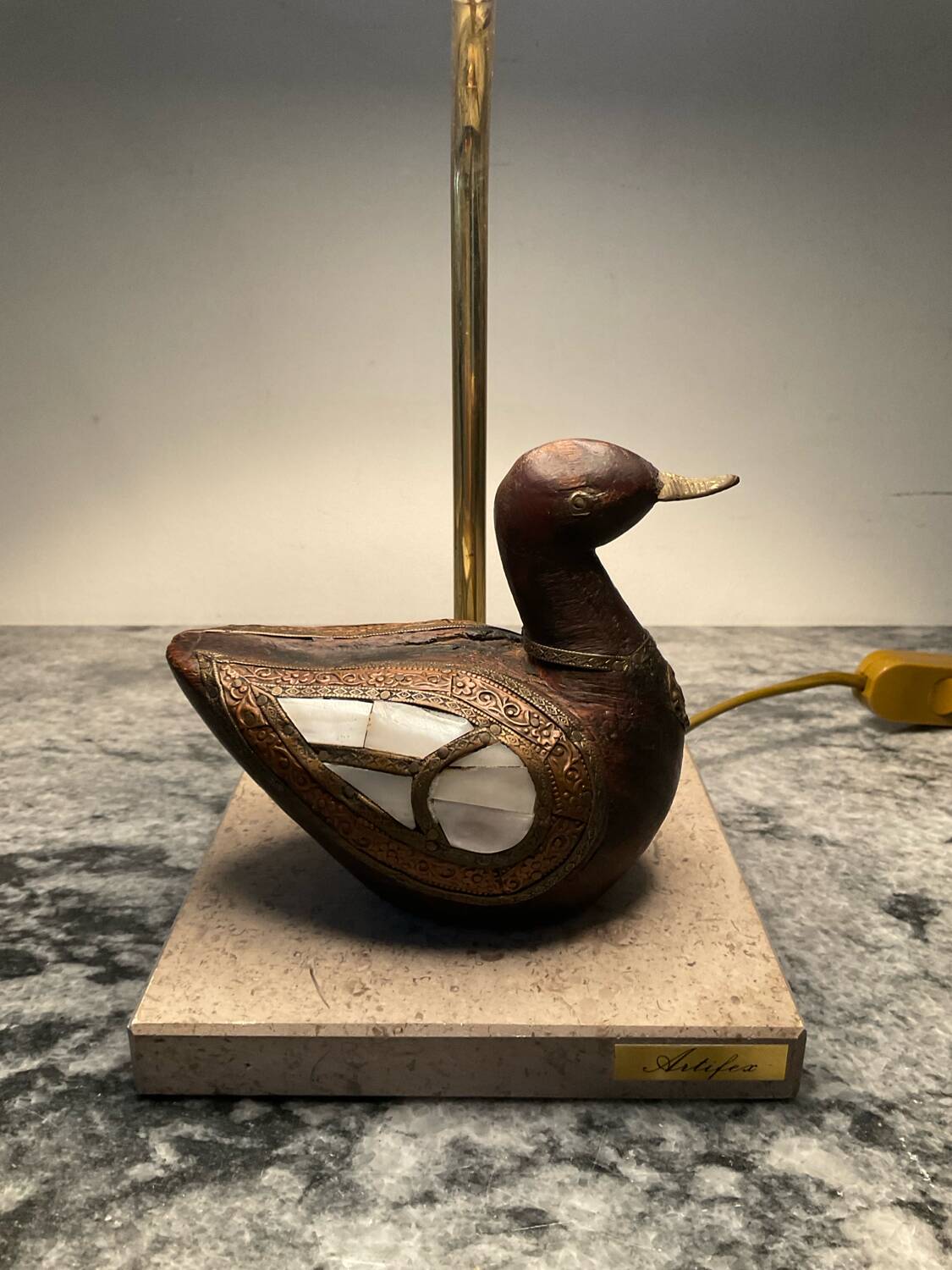 Artifex lamp with cloisonné wooden birds and travertine from the 1960s-70s.
