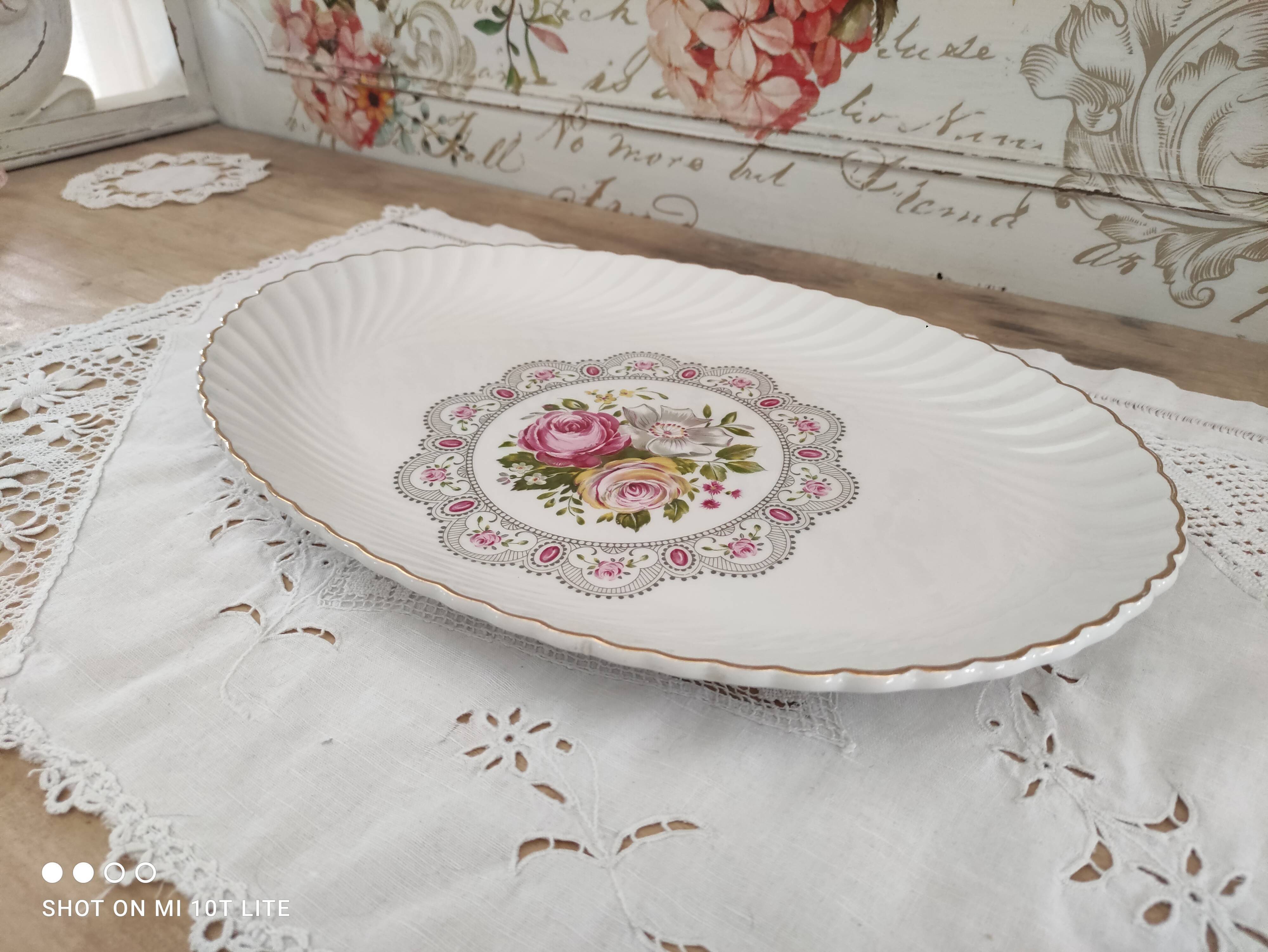 Large oval flat K&G Lunéville model Tradition