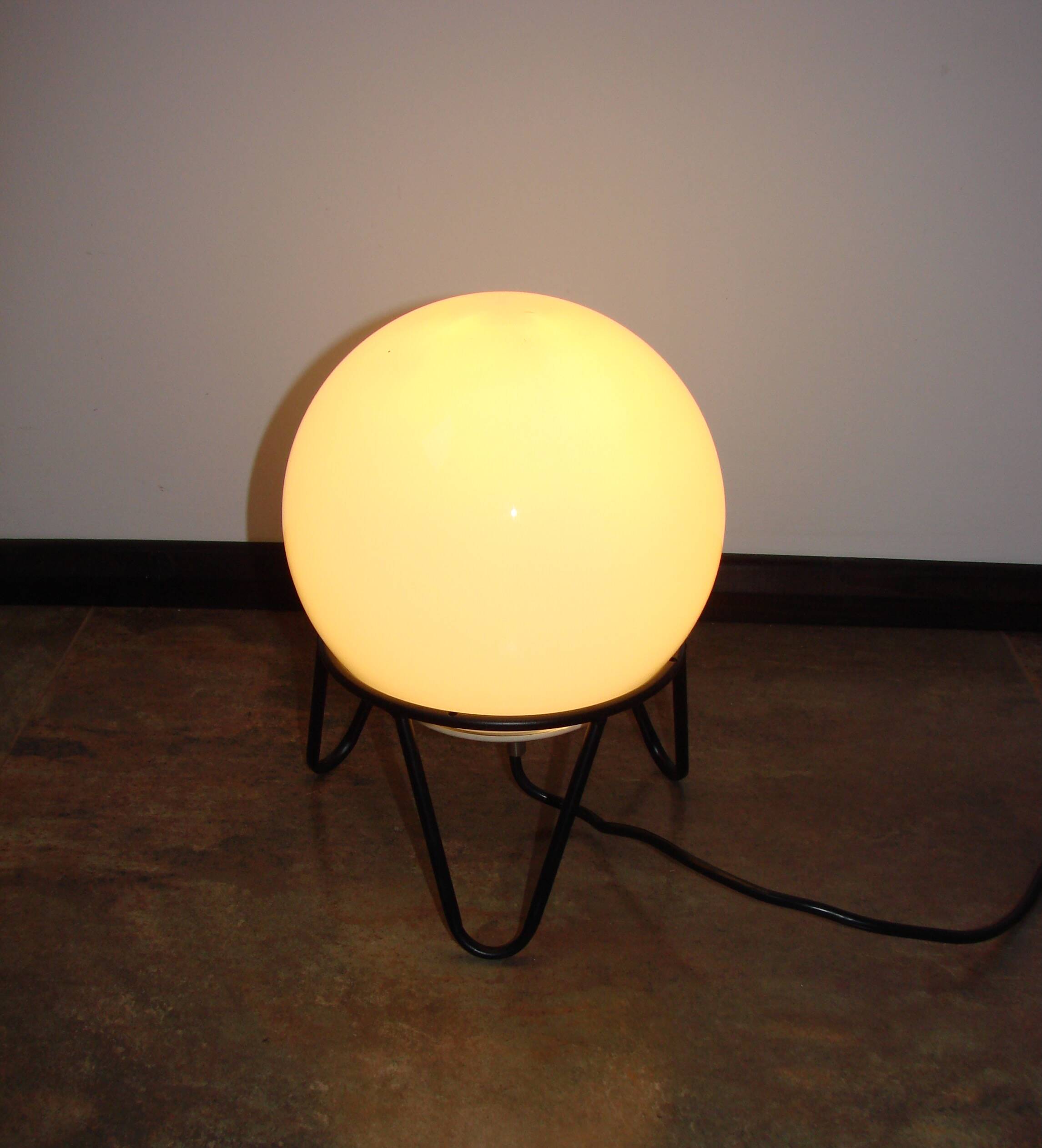 Vintage globe lamp – 1980s, frosted glass, metal frame, E27